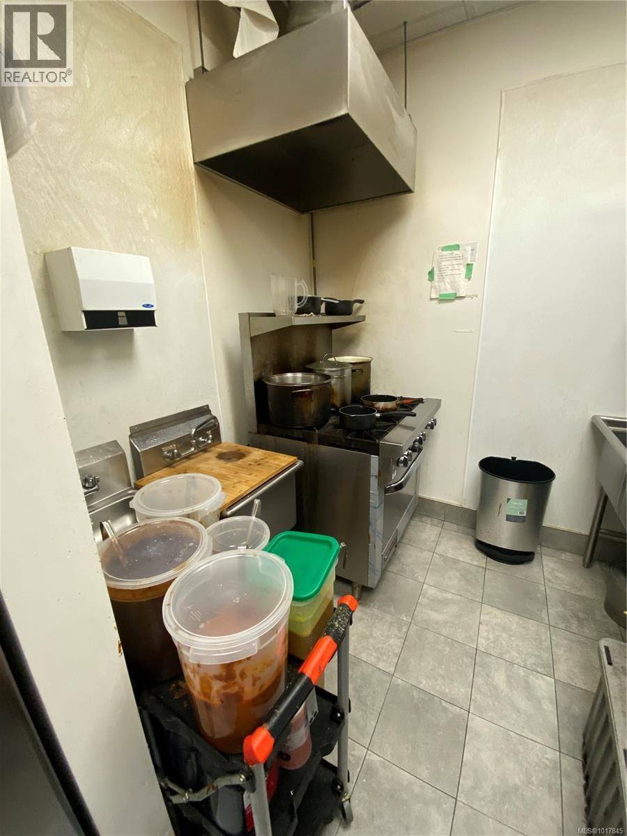 Victoria, BC V8T2C5,1644 Hillside AVE #FC10