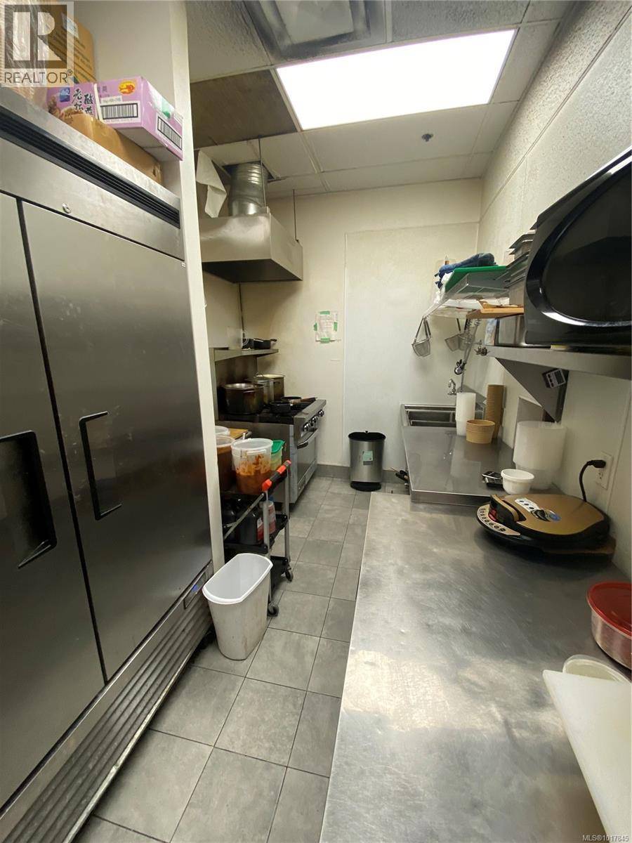 Victoria, BC V8T2C5,1644 Hillside AVE #FC10