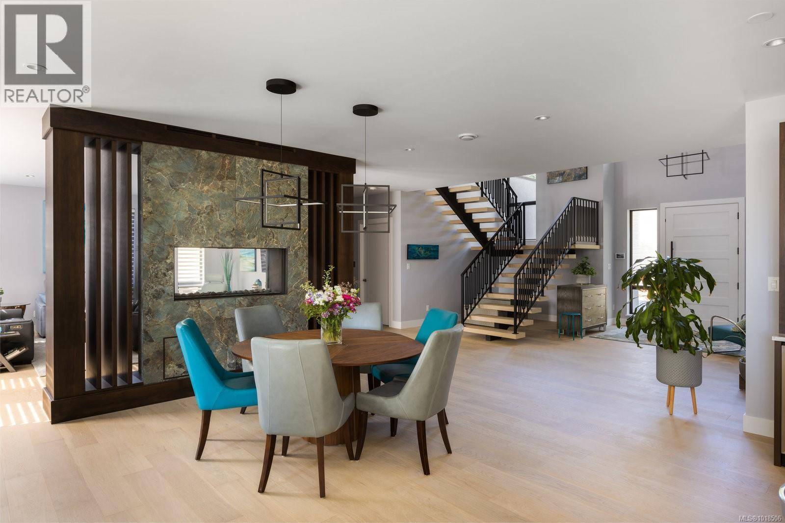 Saanich, BC V8Y2P8,4673 Boulderwood Dr