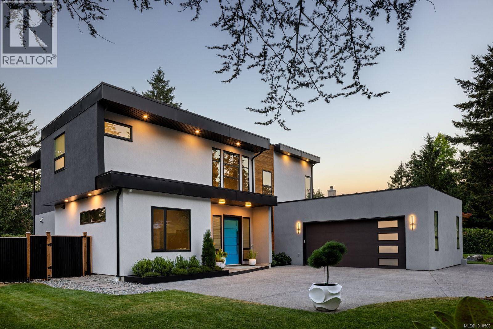 Saanich, BC V8Y2P8,4673 Boulderwood Dr