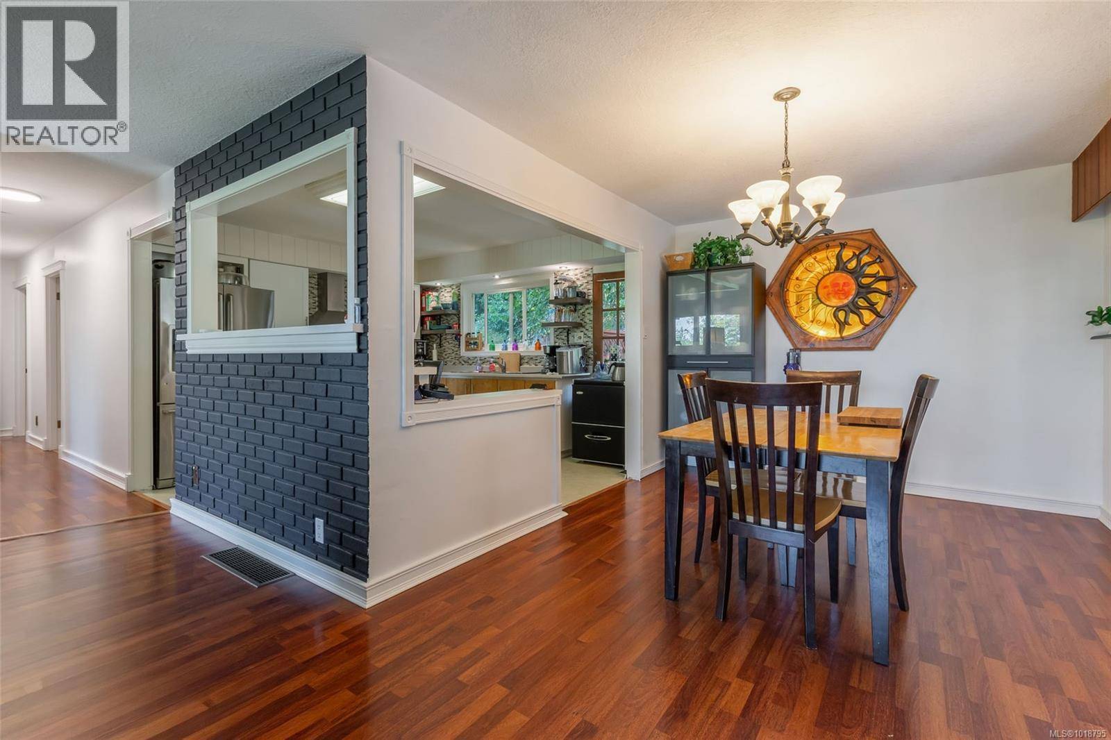 Nanaimo, BC V9X1A9,43 Roberta Rd E