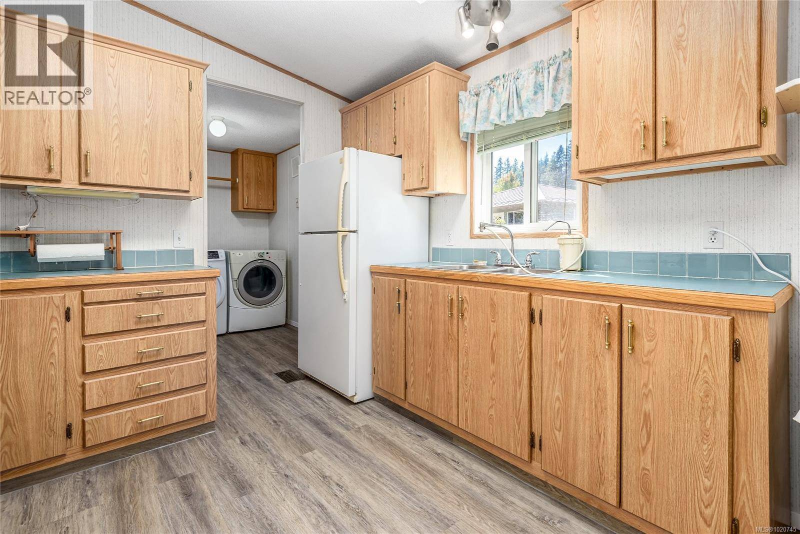 Courtenay, BC V9N9E1,2200 Lambert DR #1