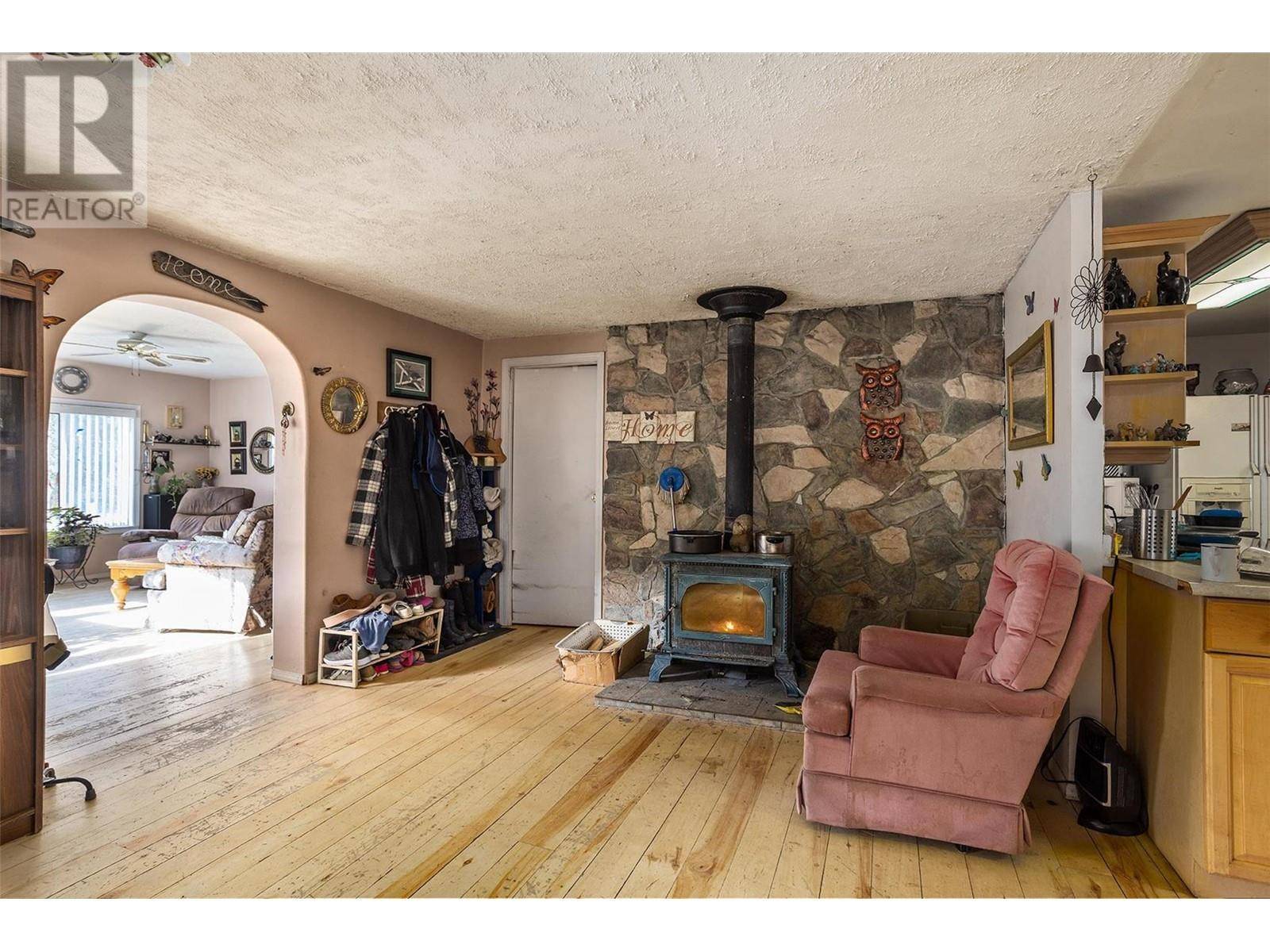 Beaverdell, BC V0H1A0,85 Ernest Avenue