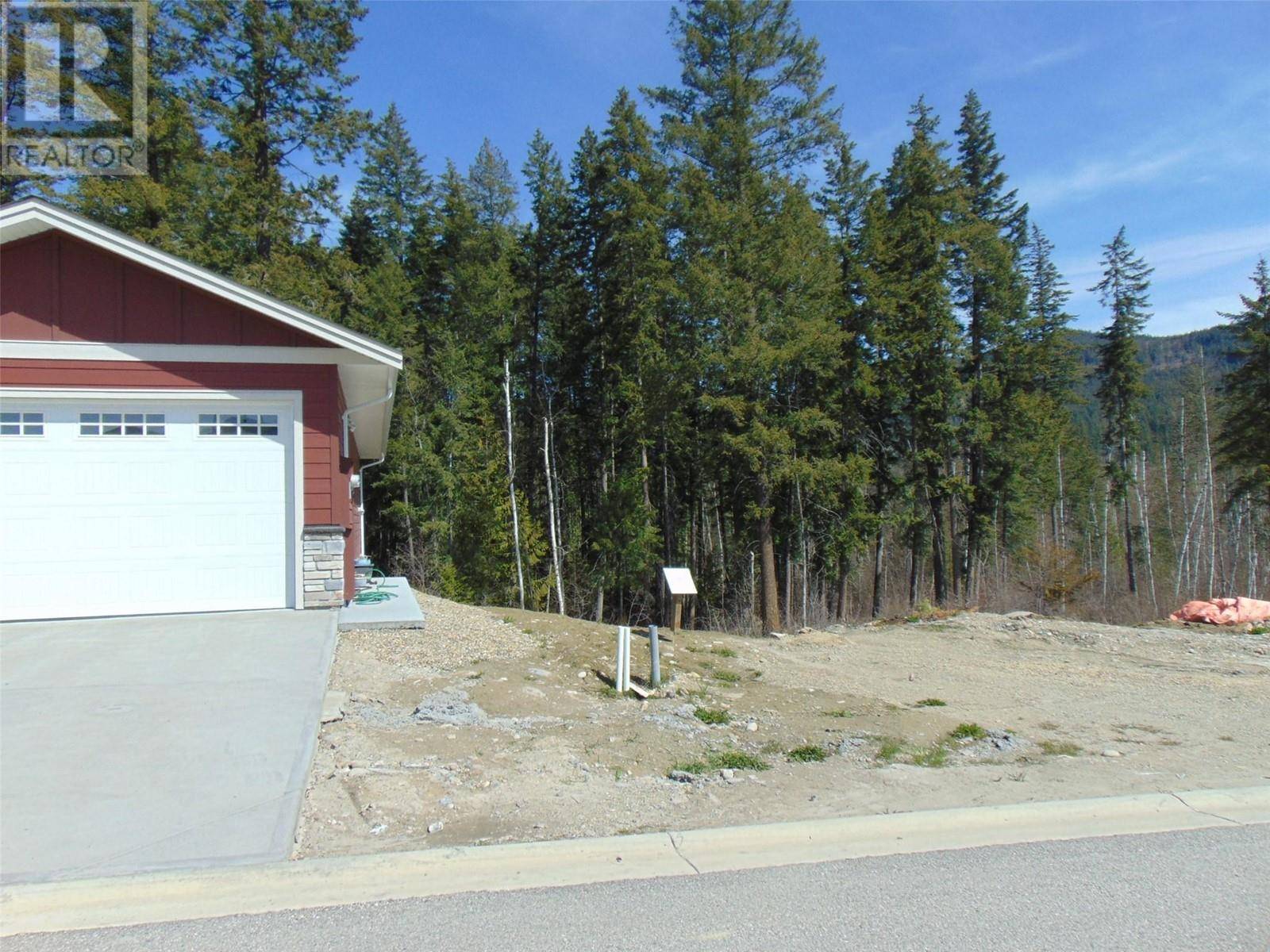 Blind Bay, BC V0E1H1,2715 Golf Course DR #17