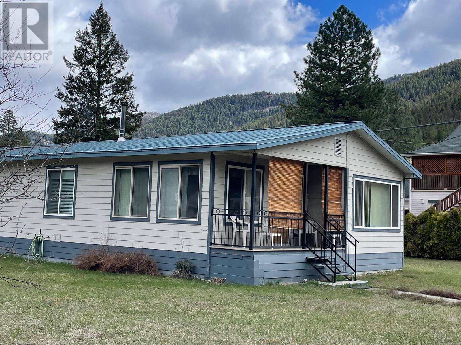 Beaverdell, BC V0H1A0,5834 3rd Street