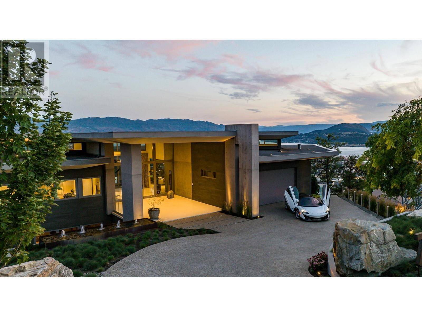 Kelowna, BC V1V2Y3,764 Rockcliffe Place