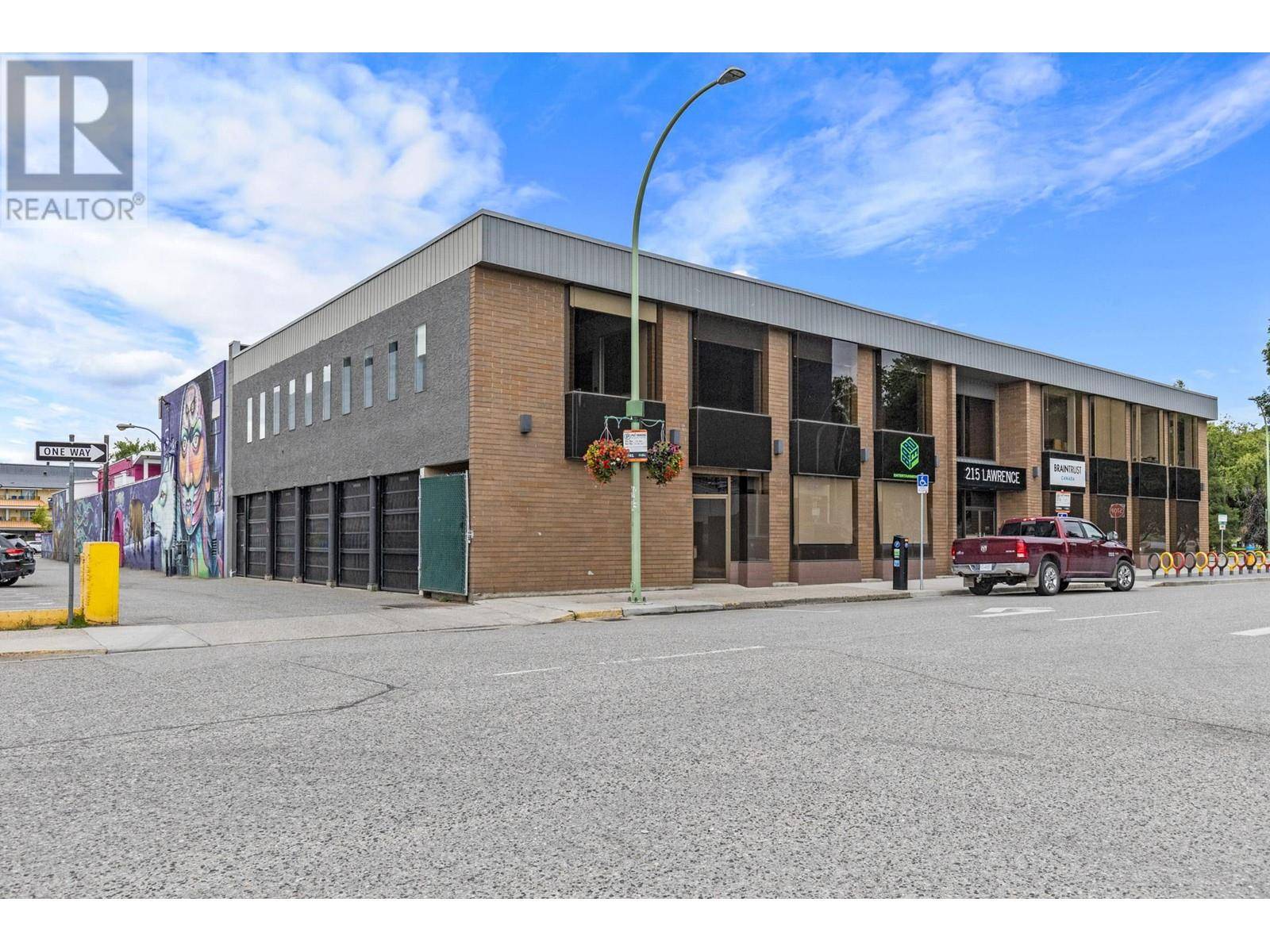 Kelowna, BC V1Y6L2,215 Lawrence Avenue