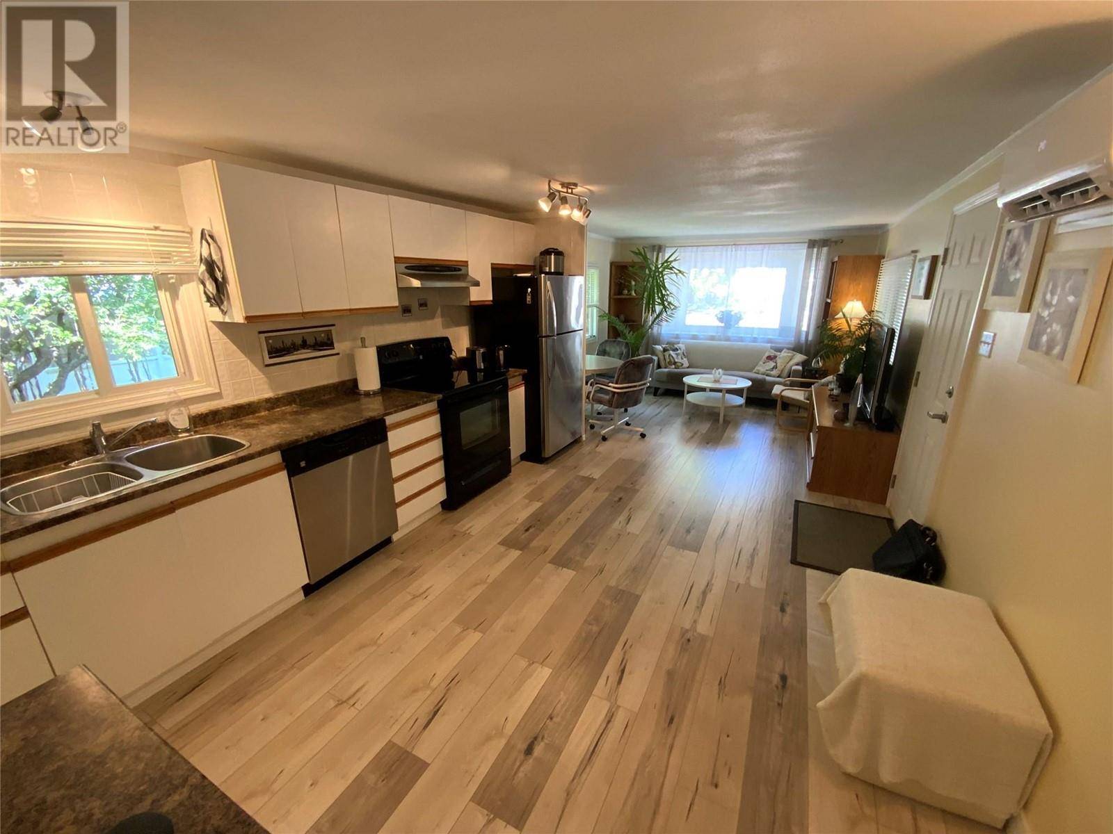 Penticton, BC V2A2N6,1701 PENTICTON AVE #20