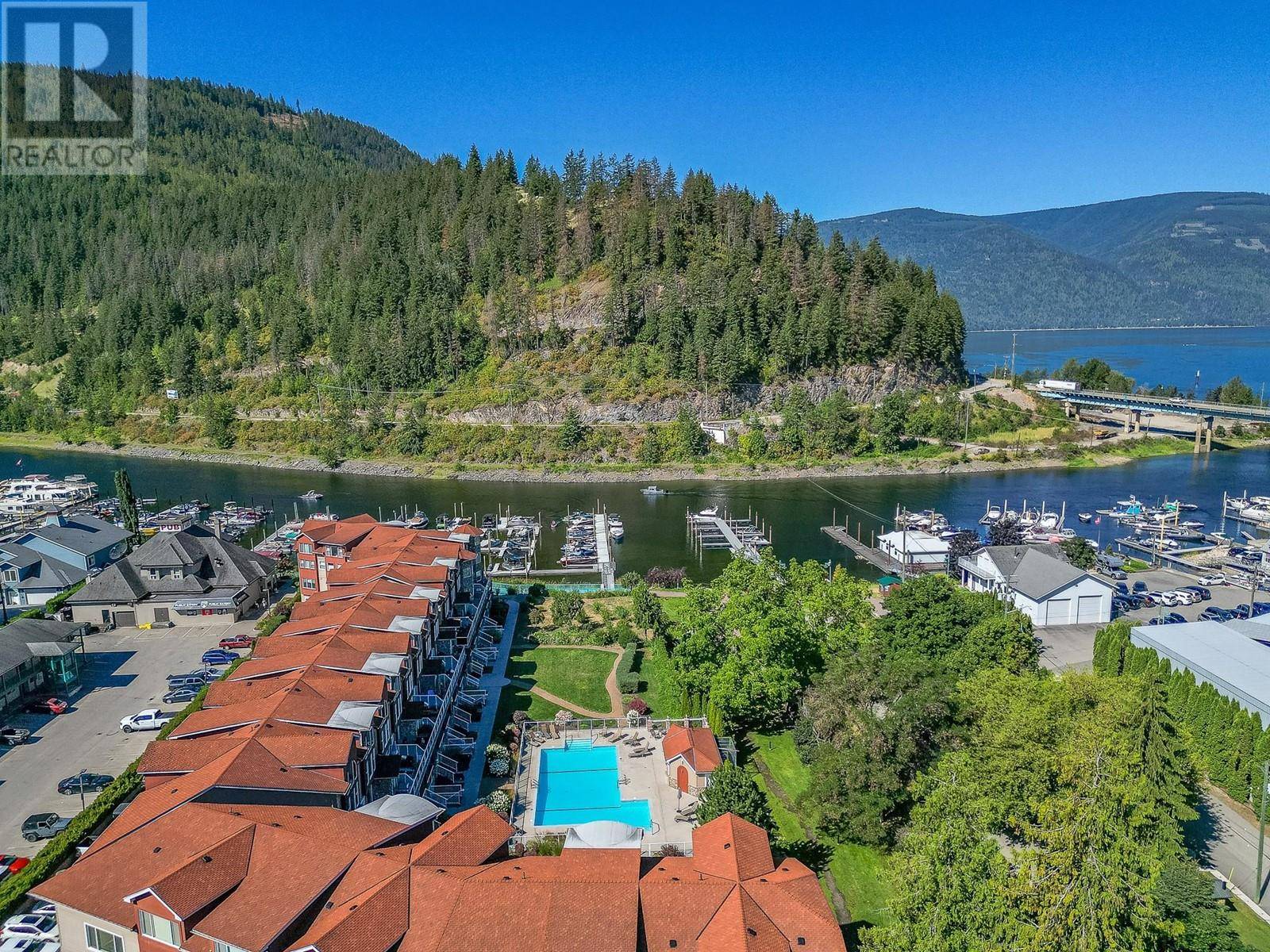 Sicamous, BC V0E2V1,1130 Riverside AVE #19