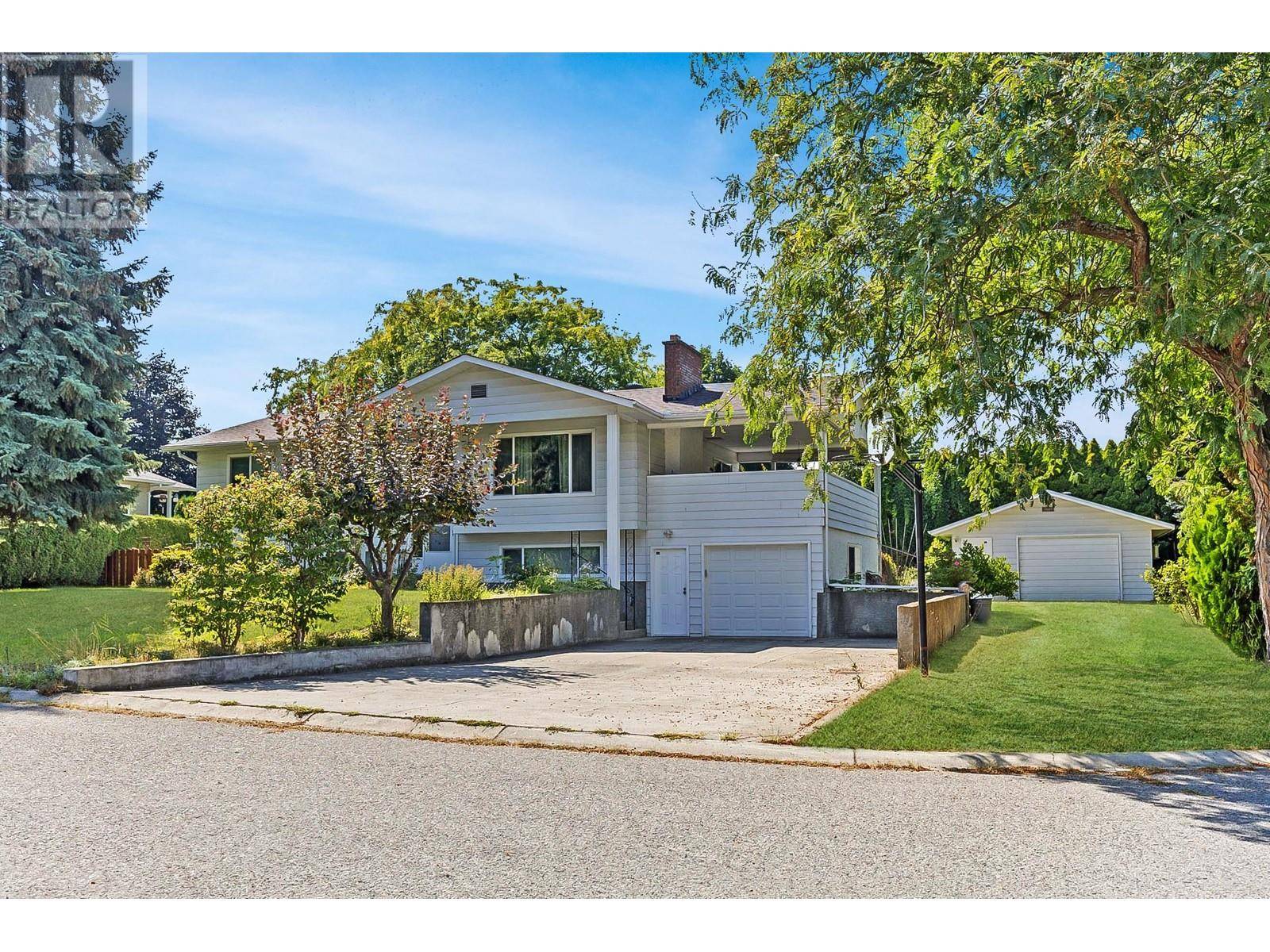 Kelowna, BC V1W2K6,669 Paret Place