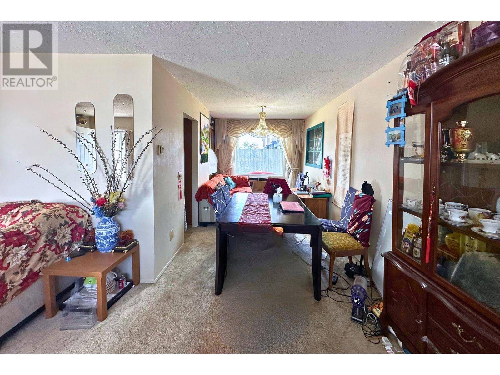 Kelowna, BC V1Y5V3,1456 Springfield Road