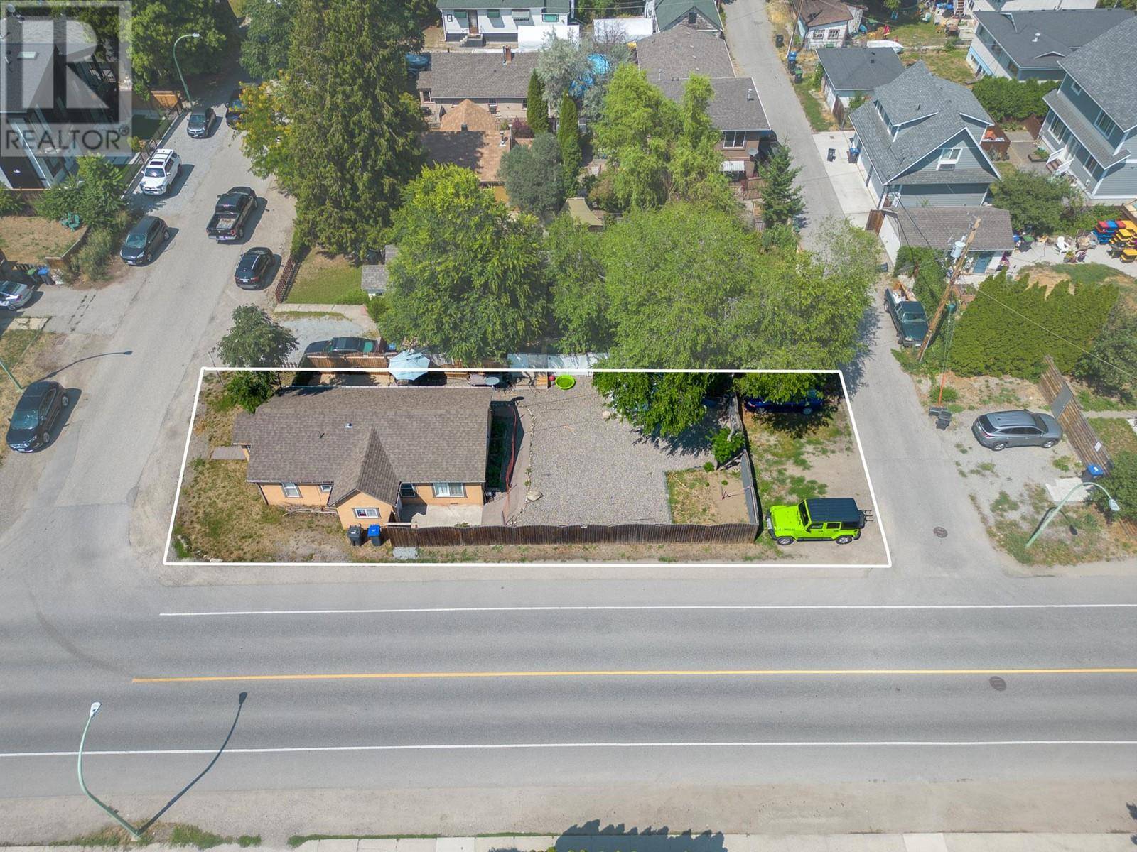 Kelowna, BC V1Y2T1,2293 Woodlawn Street