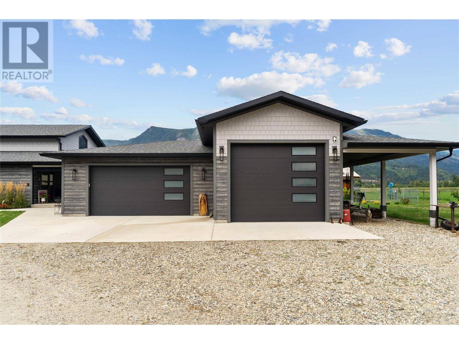 Sicamous, BC V0E2V1,515 Dogwood Avenue