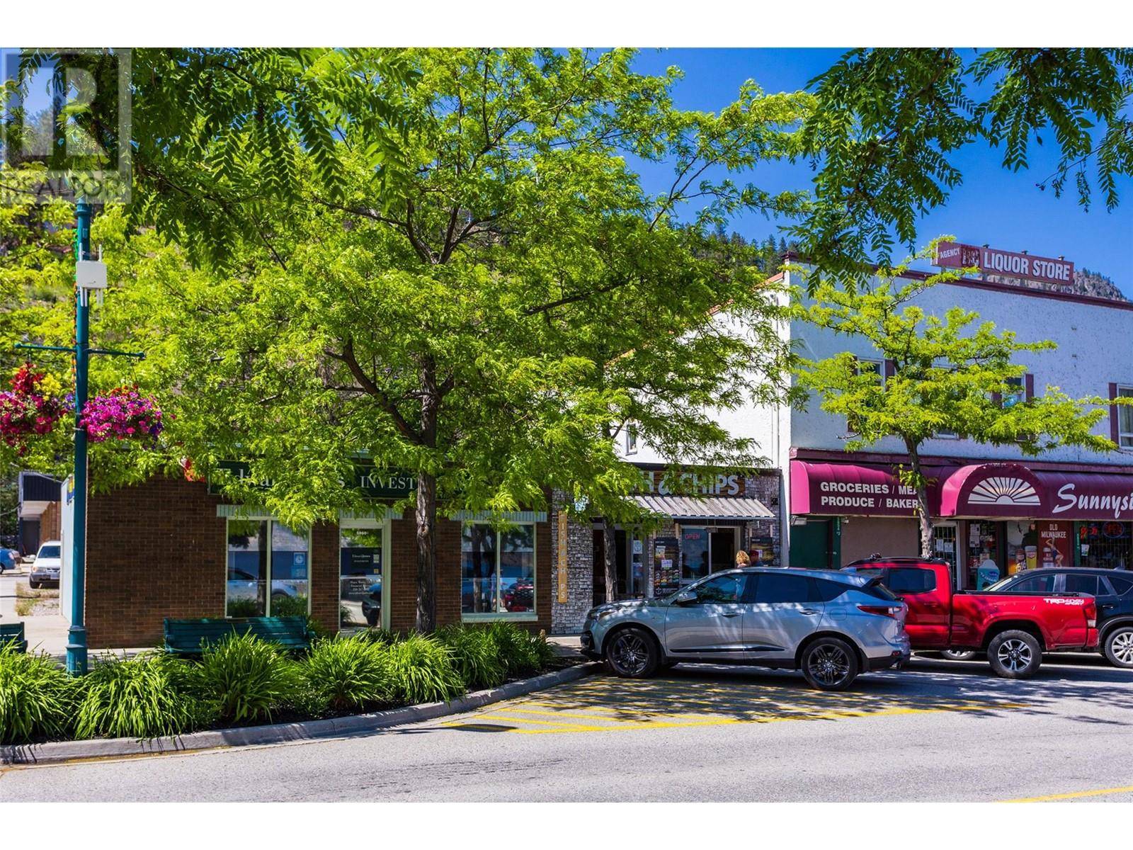 Peachland, BC V0H1X7,5860 Beach Avenue