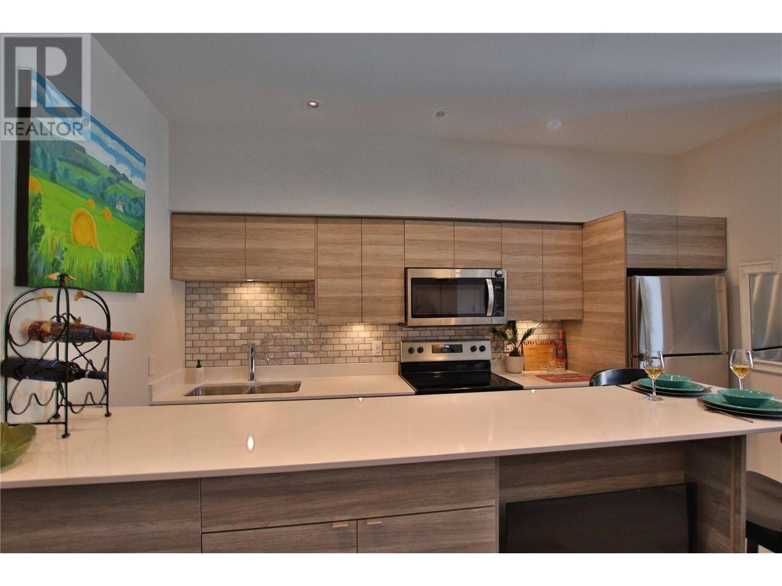 Vernon, BC V1H1M9,2555 Lakeshore RD #414