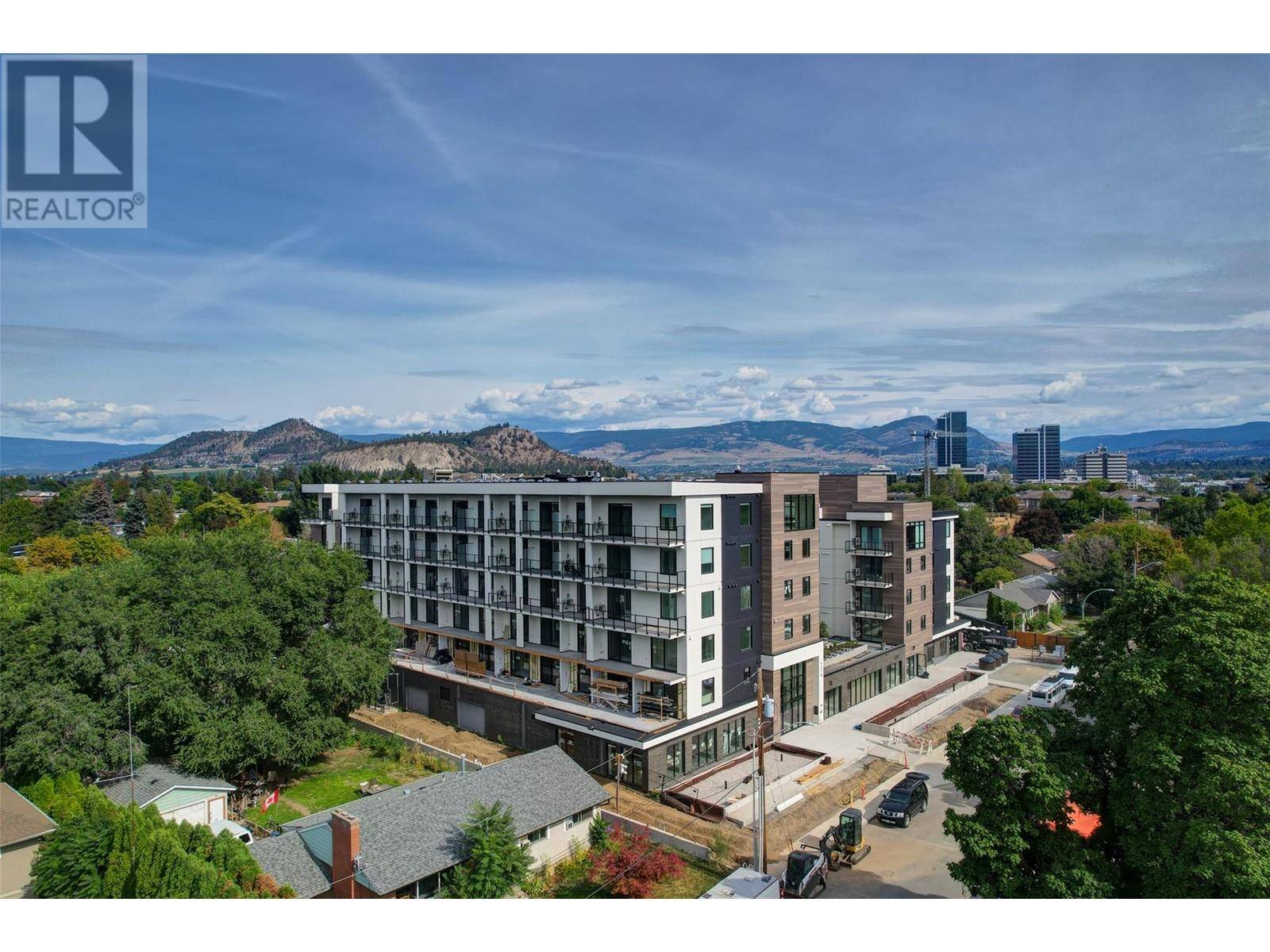 Kelowna, BC V1Y6B7,1274 Devonshire AVE #516