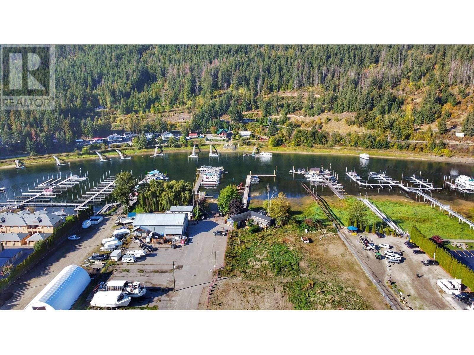 Sicamous, BC V0E2V1,901 Riverside Avenue