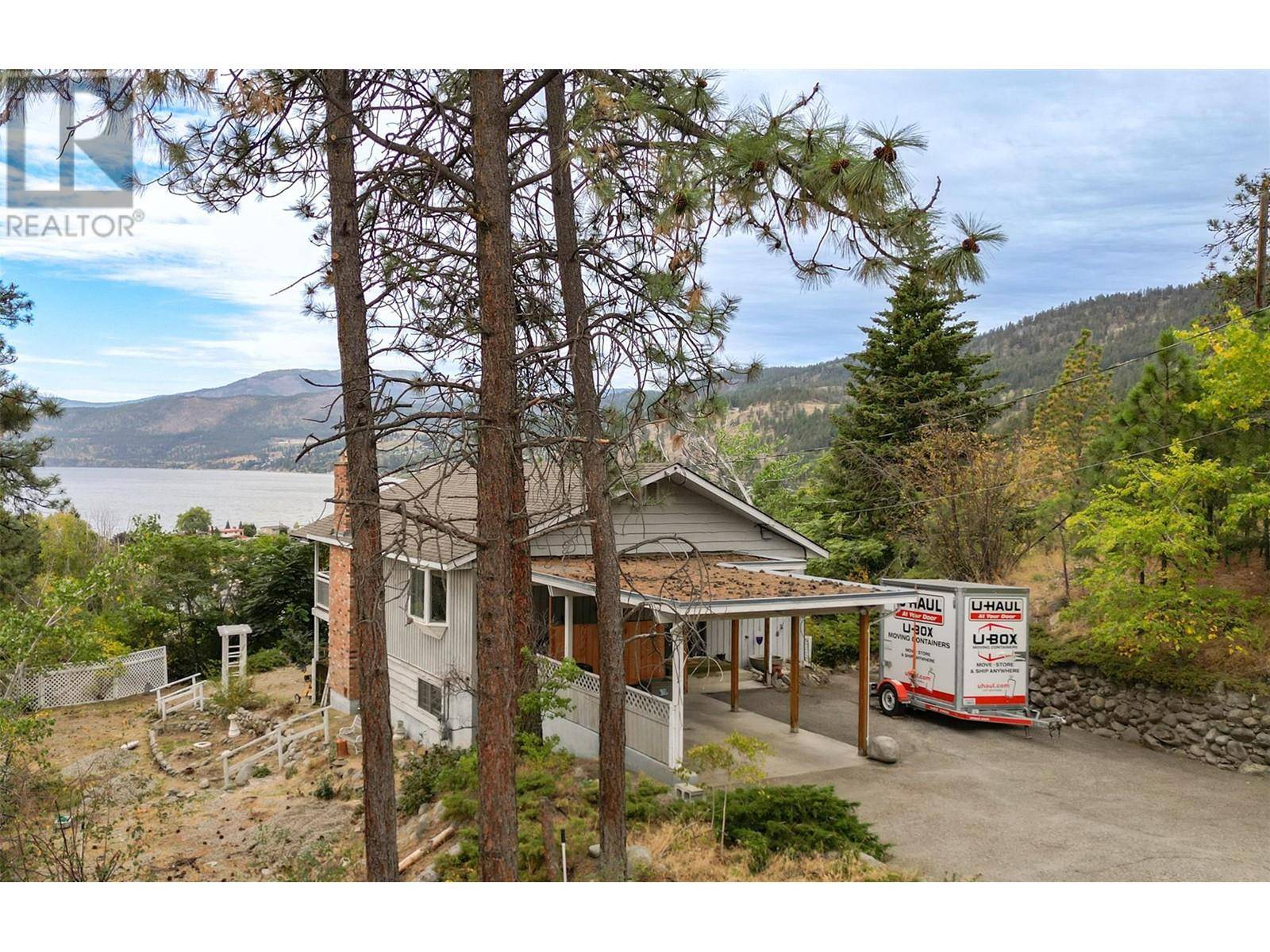 Peachland, BC V4T1X2,3972 Desert Pines Avenue