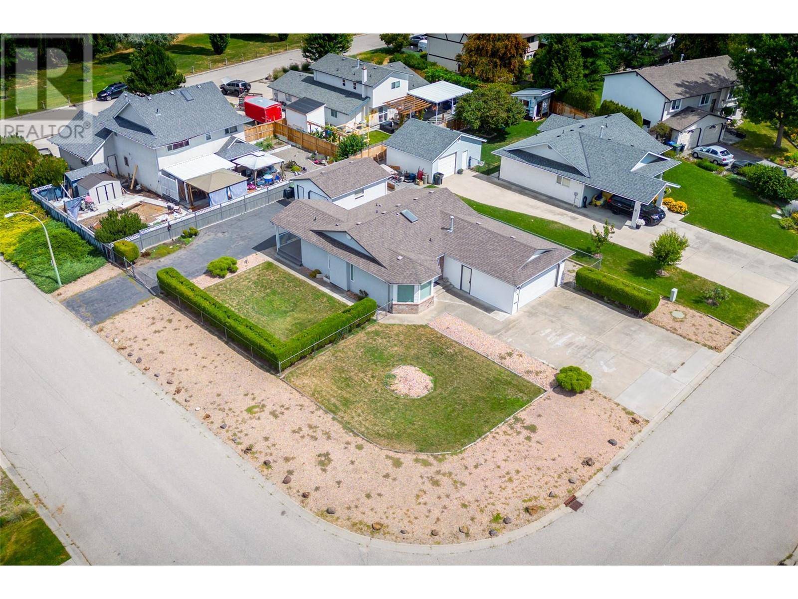 Kelowna, BC V1X7A4,274 Dalgleish Court