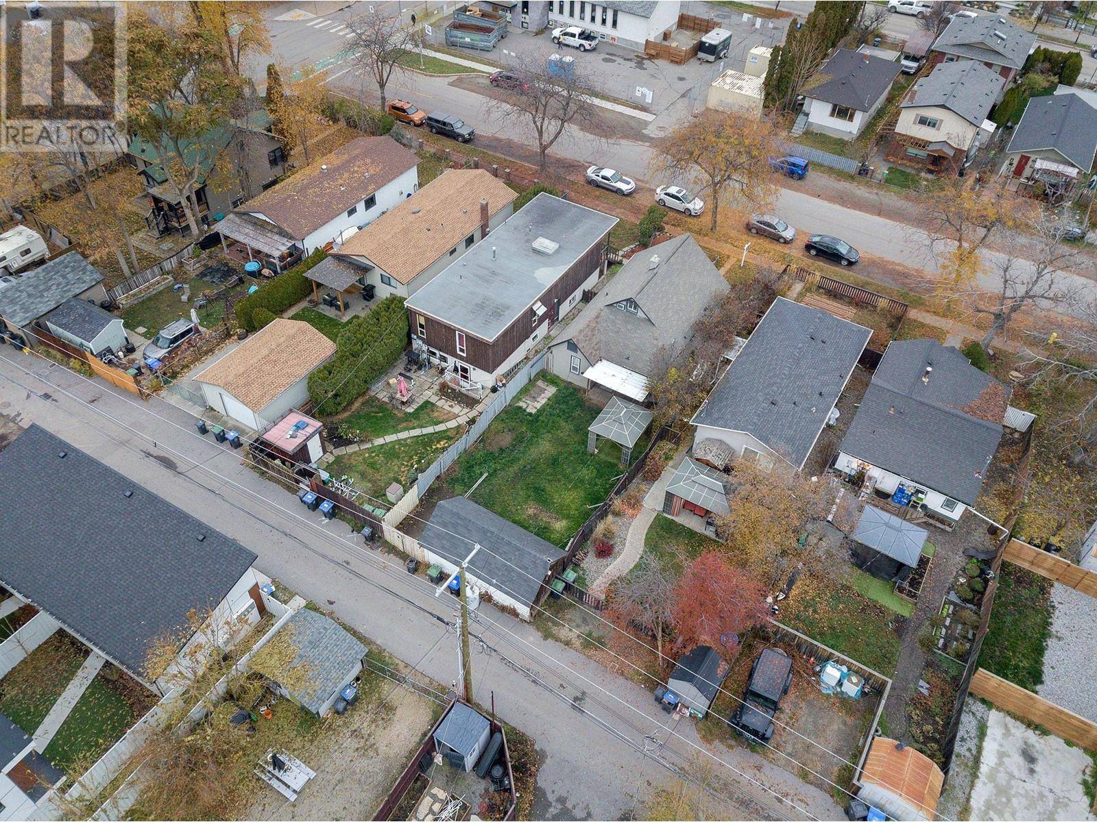 Kelowna, BC V1Y6Y1,927 Wilson Avenue Lot# 43