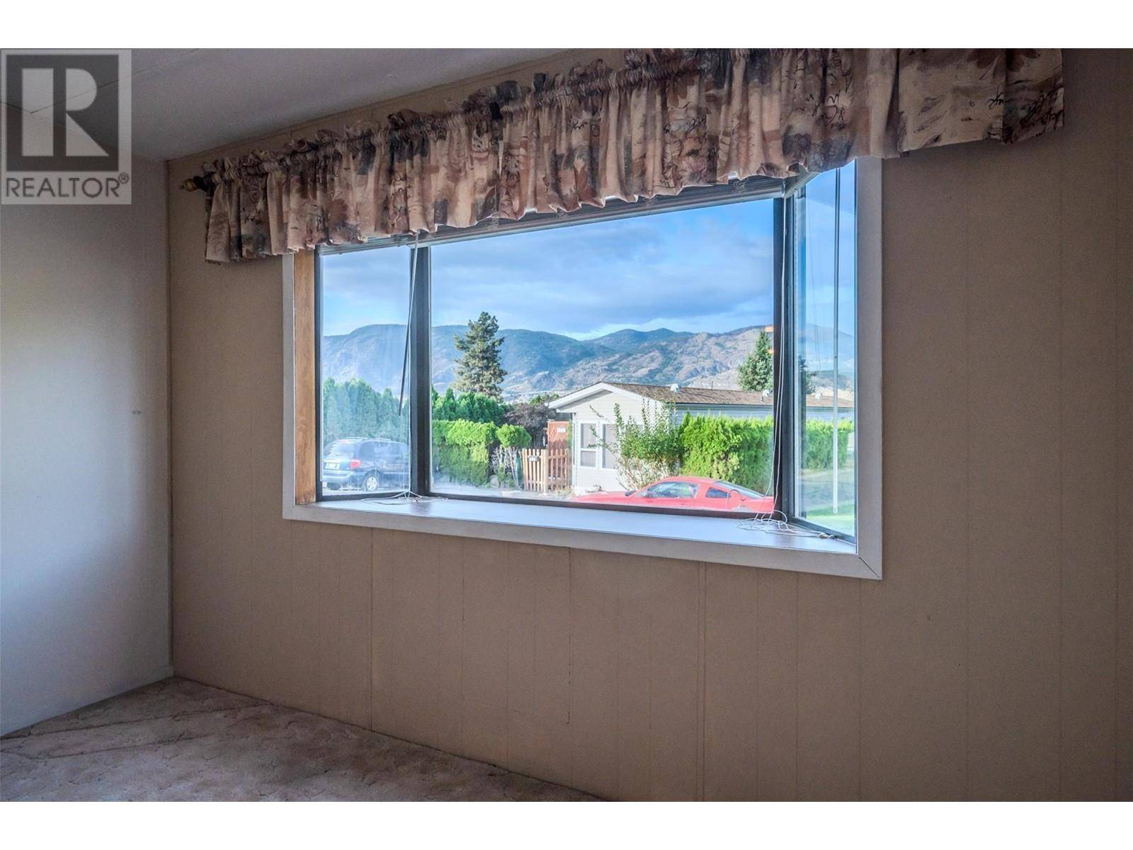 Penticton, BC V2A3J5,98 Okanagan AVE East #63