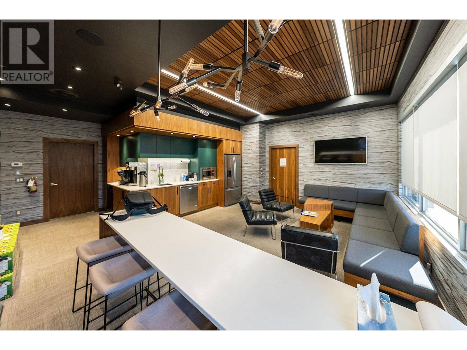 Kelowna, BC V1Y2A7,1583 Ellis ST #2nd Floor