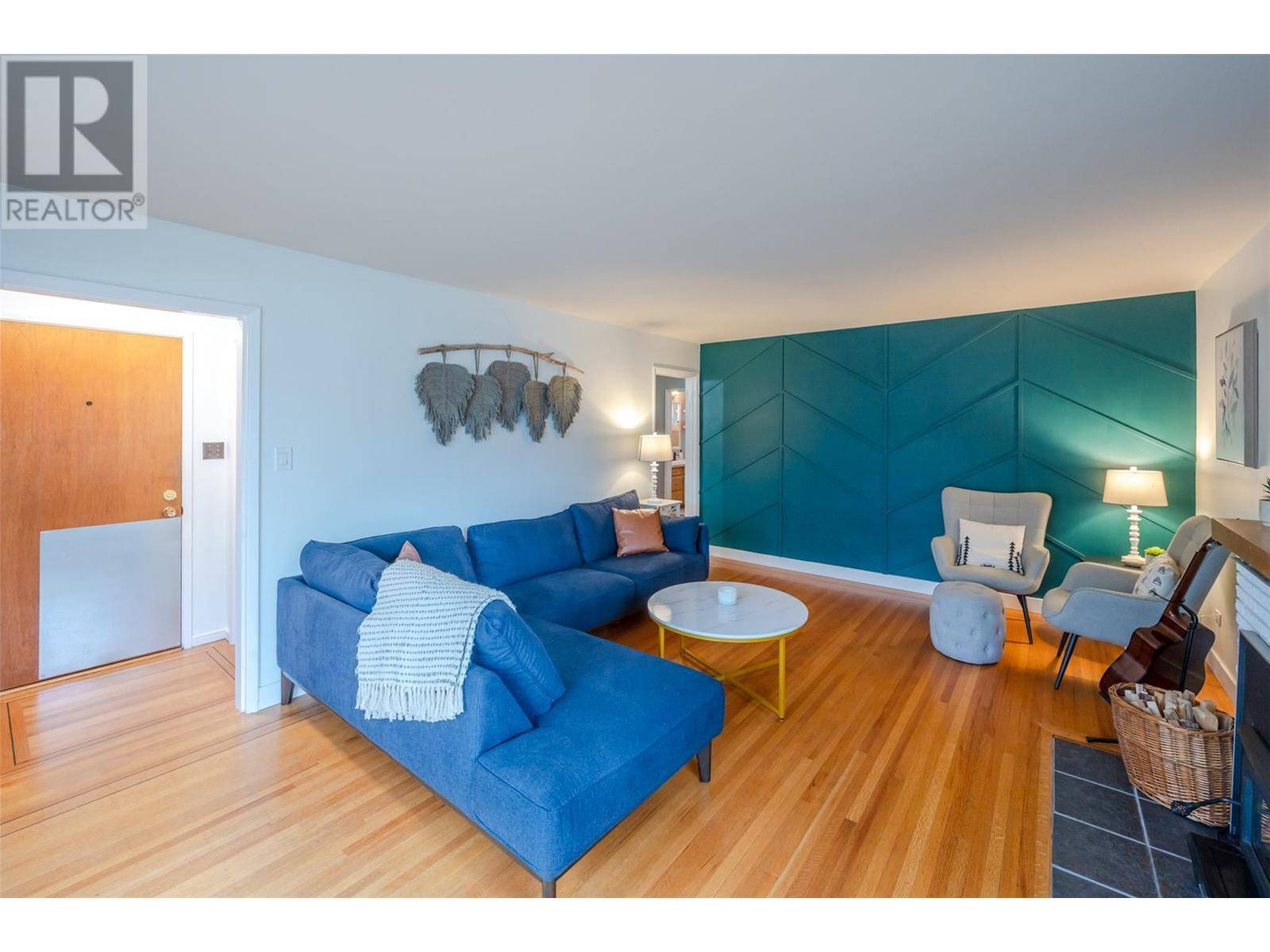 Penticton, BC V2A4Y7,1301 BALFOUR Street