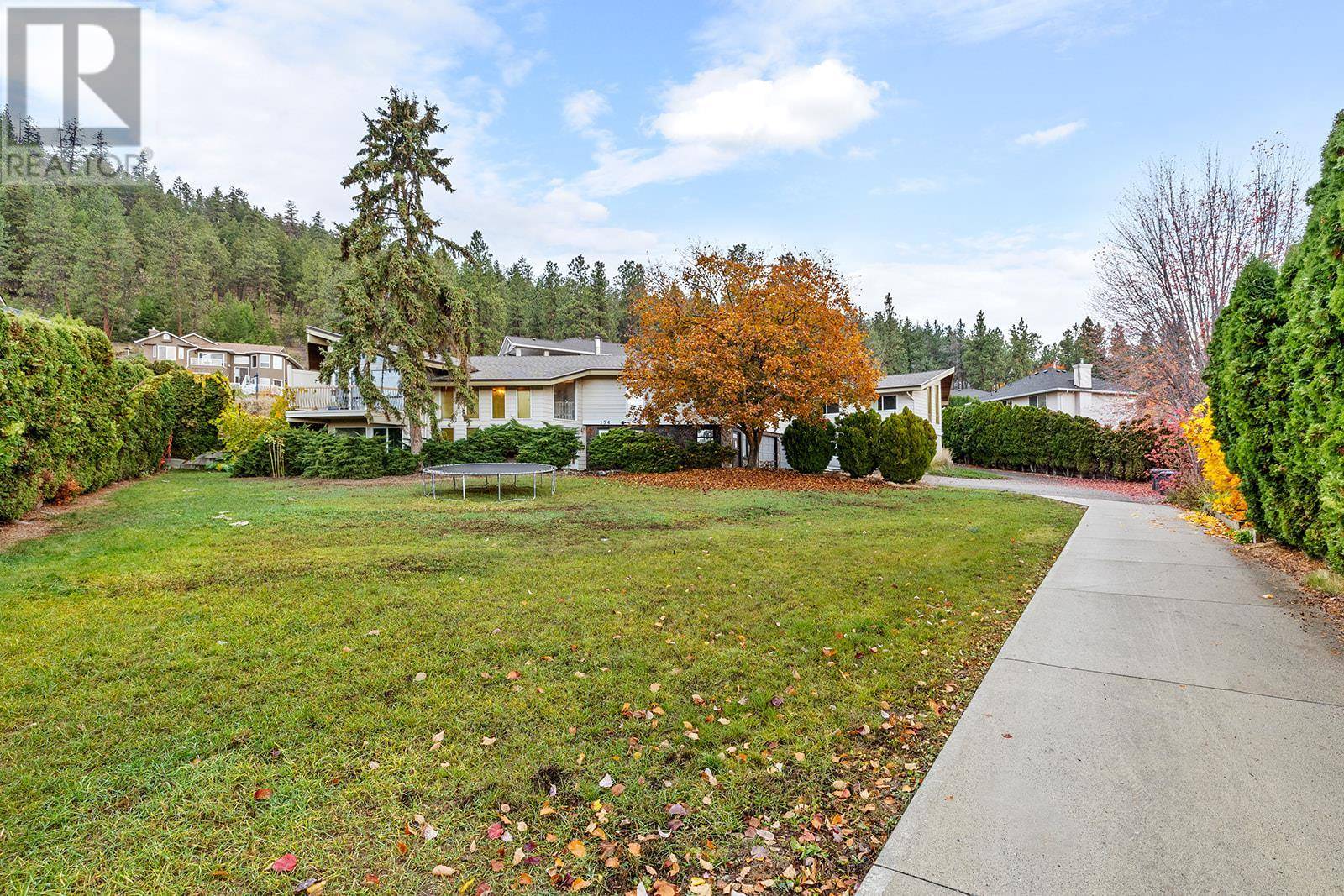 Kelowna, BC V1V1W4,154 Applebrooke Crescent