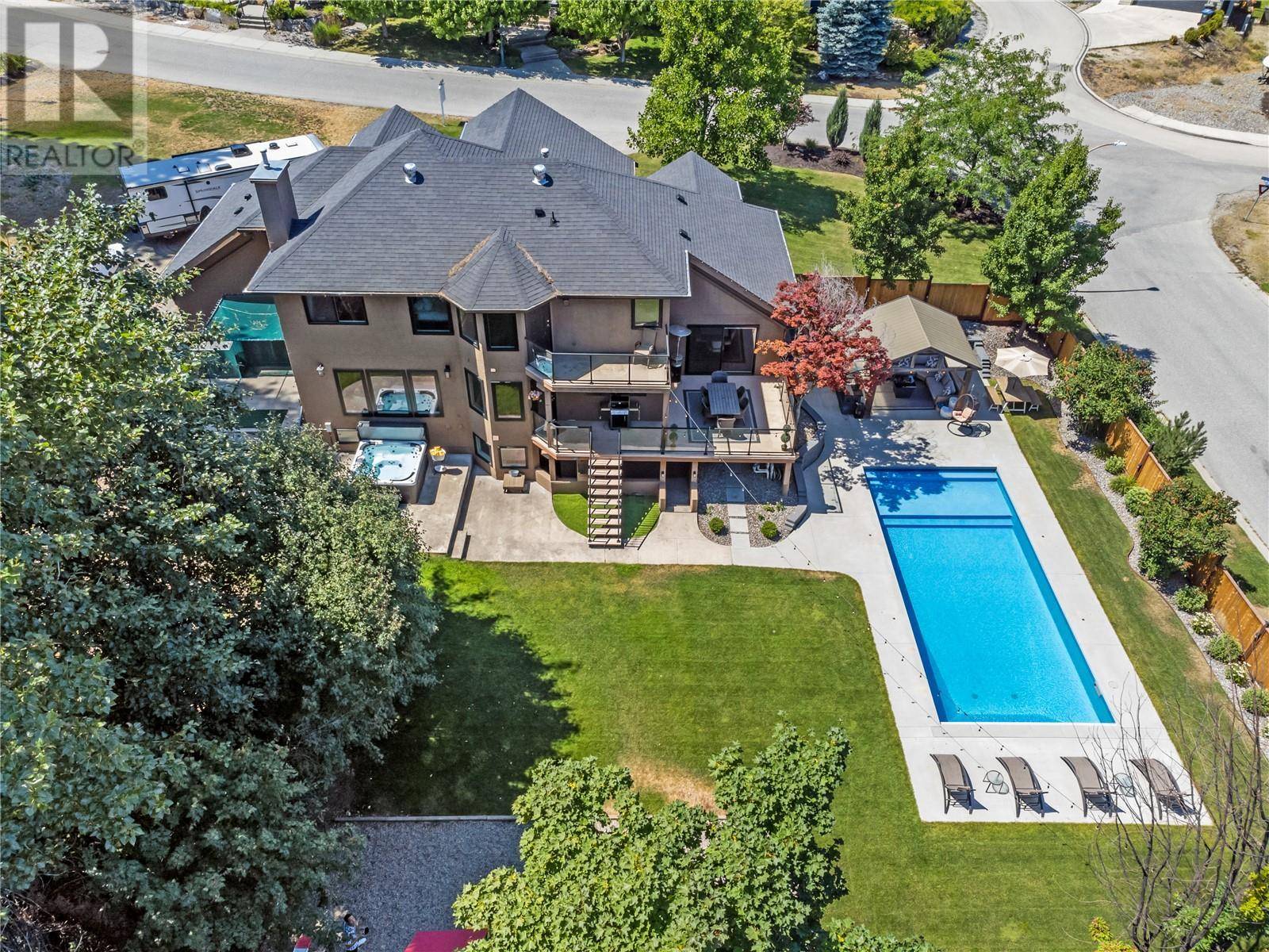 Kelowna, BC V1W5A3,5327 Hedeman Court