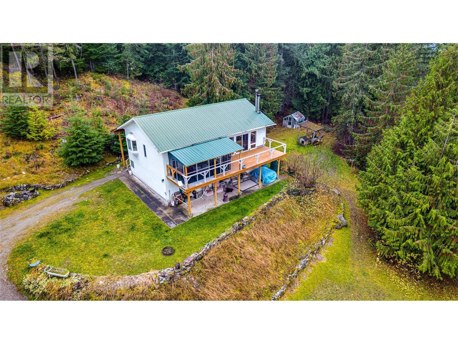 Lumby, BC V0E2G6,3215 Mabel Lake Road