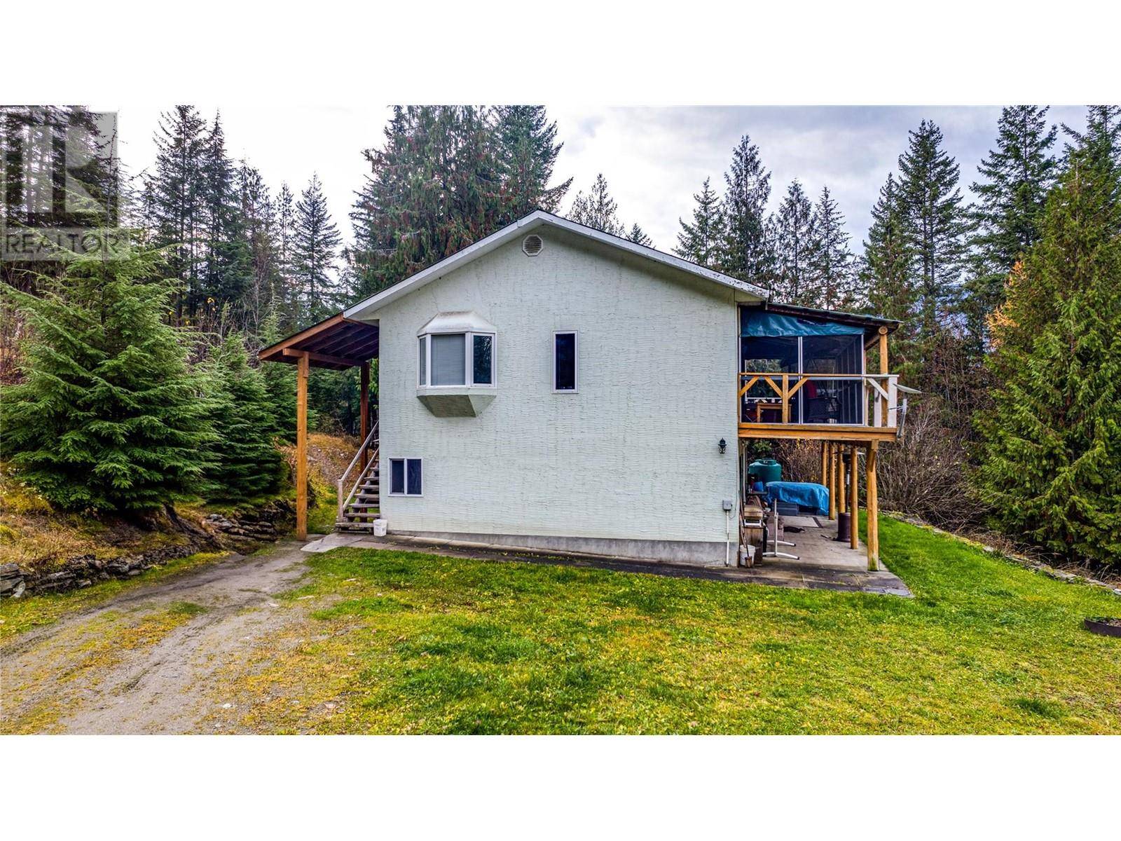 Lumby, BC V0E2G6,3215 Mabel Lake Road