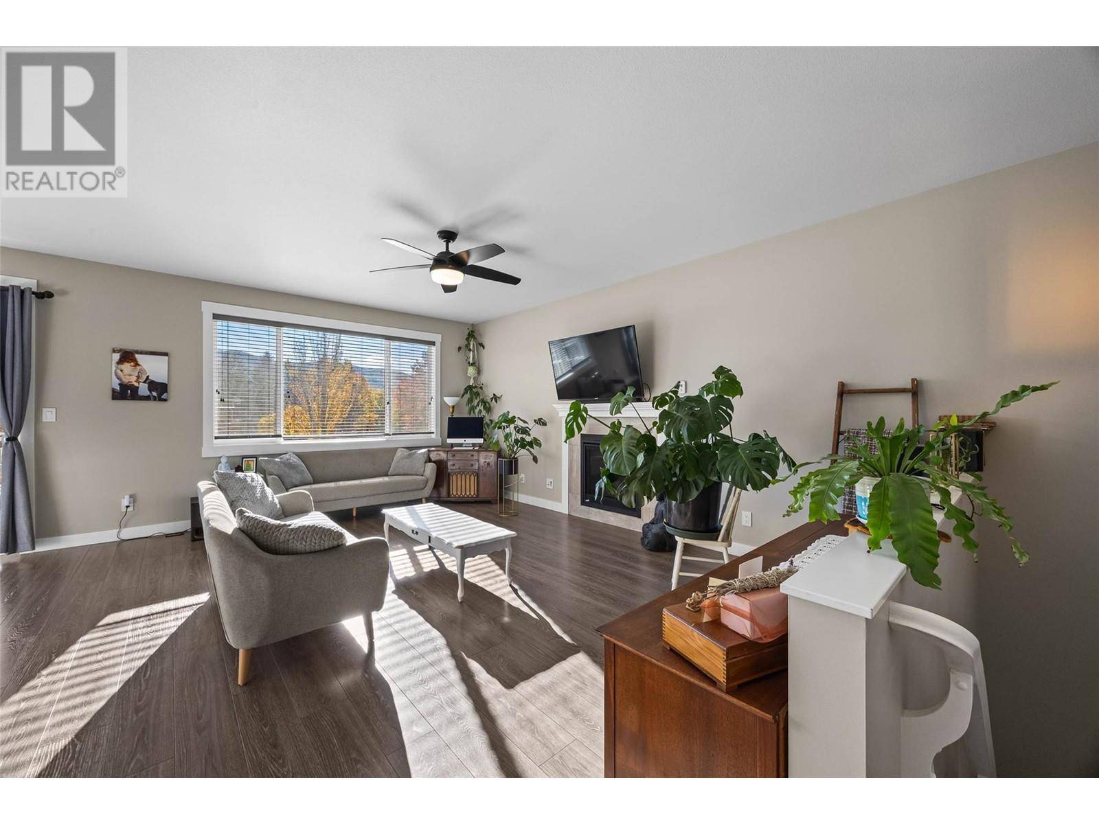 Kamloops, BC V2B4Y2,2381 Parkcrest Avenue