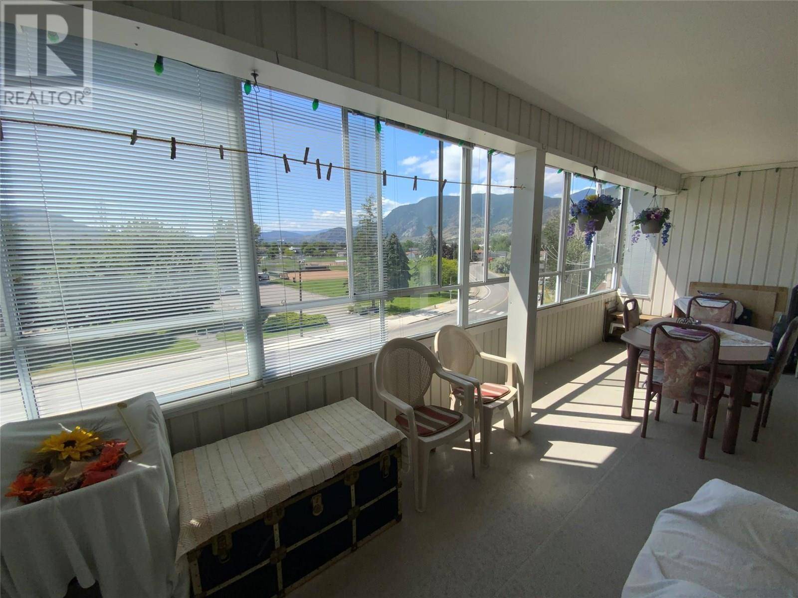 Penticton, BC V2A3N1,195 Warren AVE #407