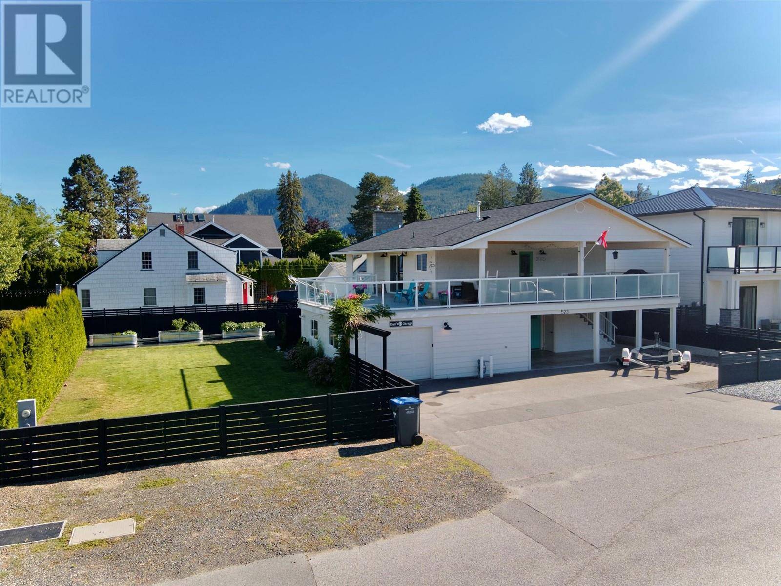 Summerland, BC V0H1Z9,523 Stonor Street