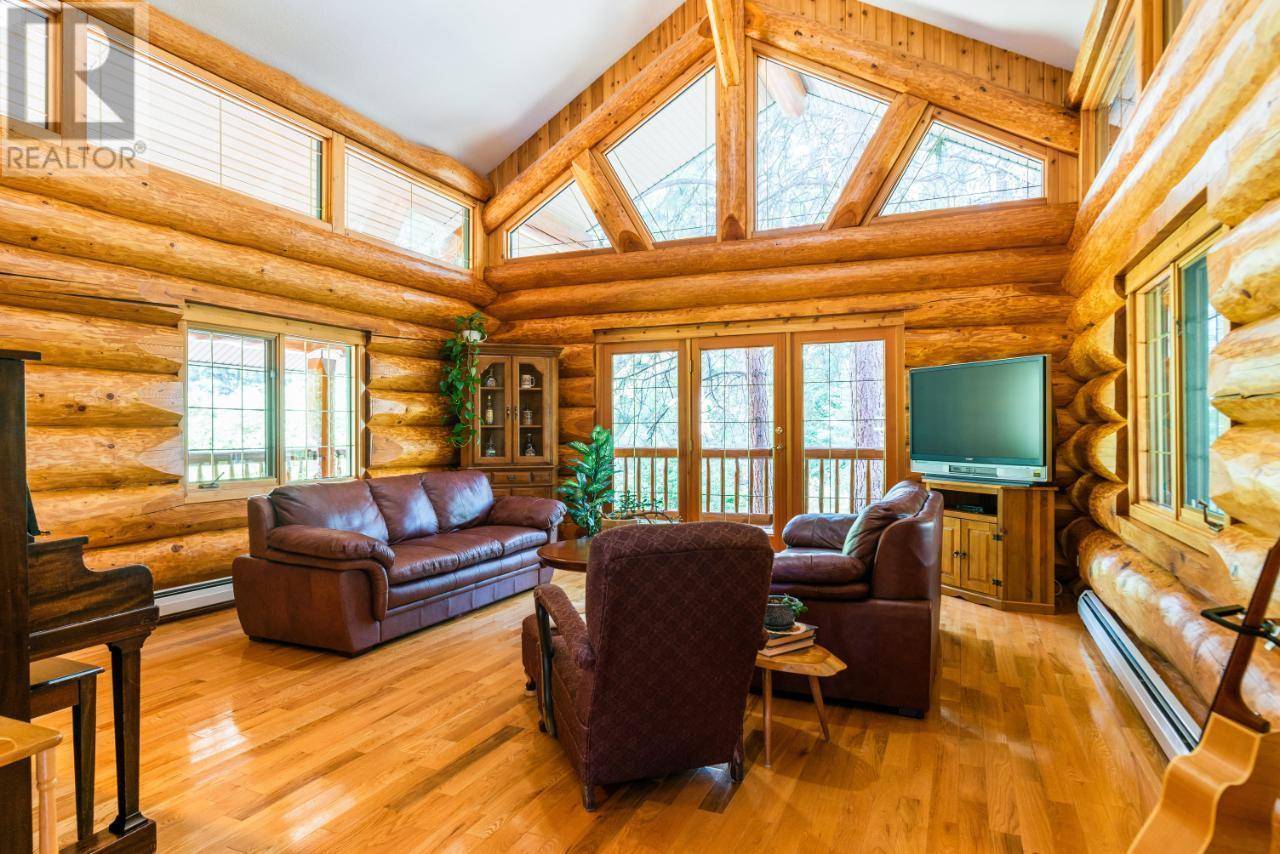 Warfield, BC V1R4L3,3150 HANNA CREEK Road