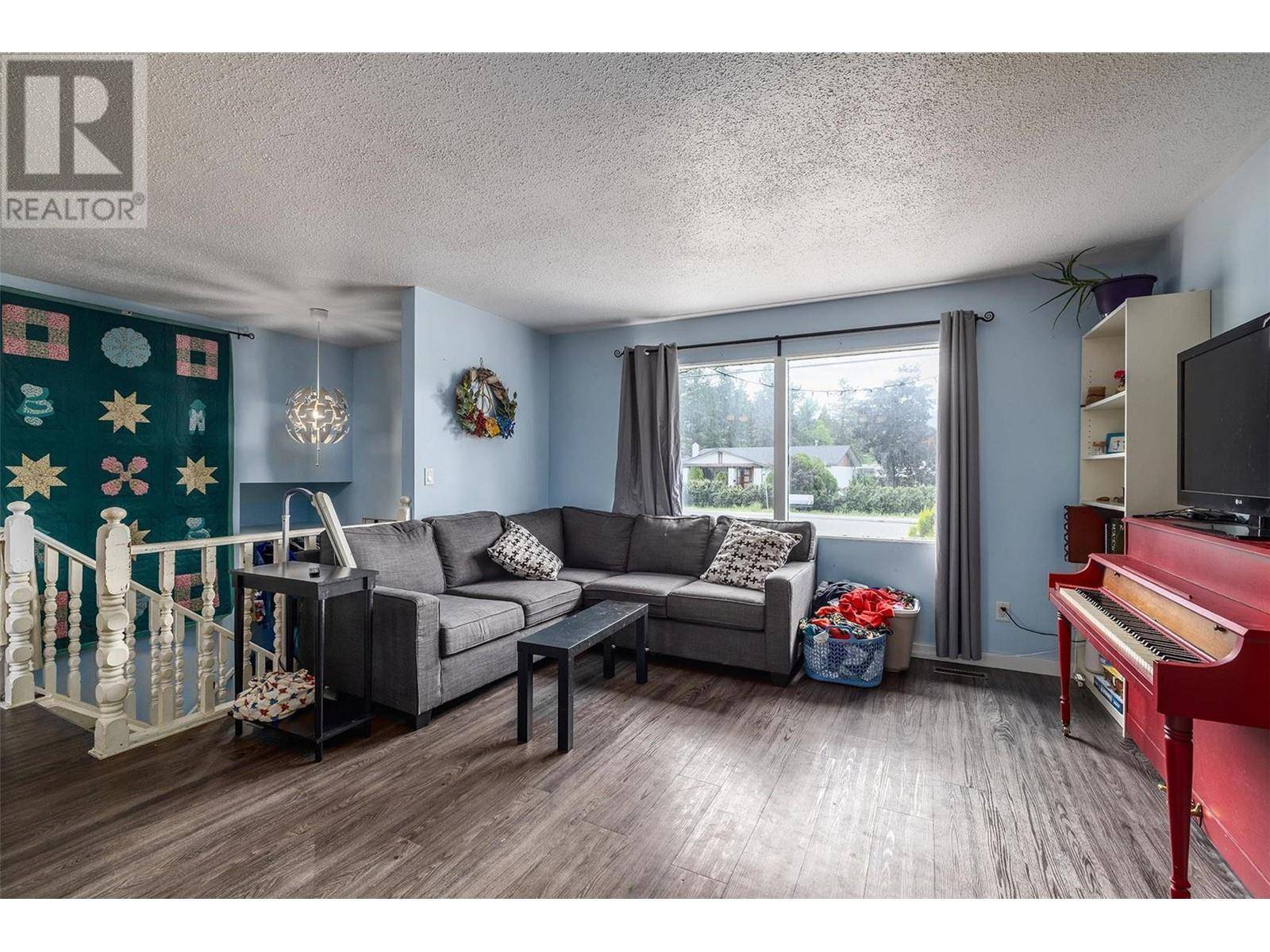 Kelowna, BC V1X1A5,3078 Springfield Road