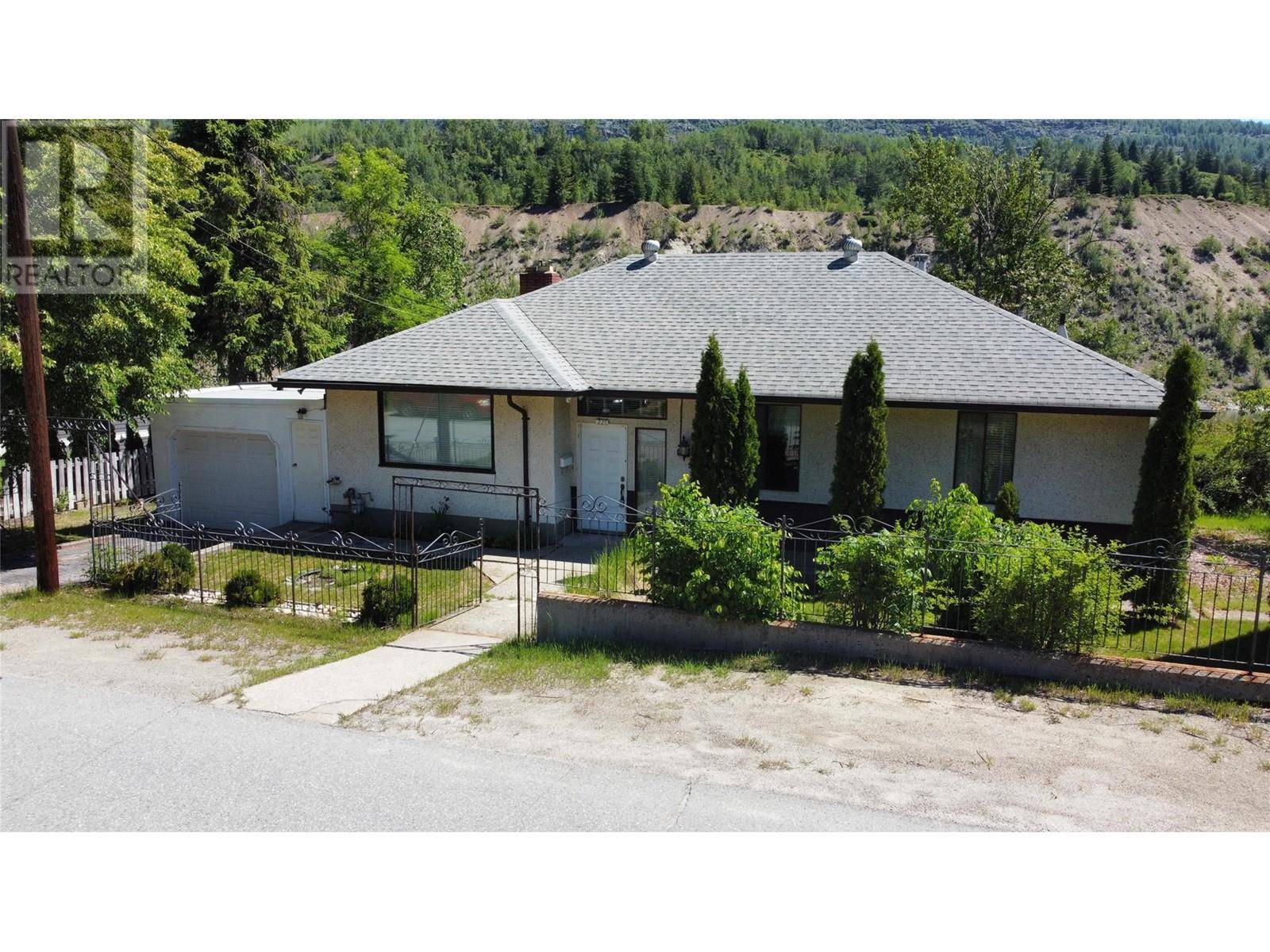 Rivervale, BC V1R4V2,221 2nd Avenue