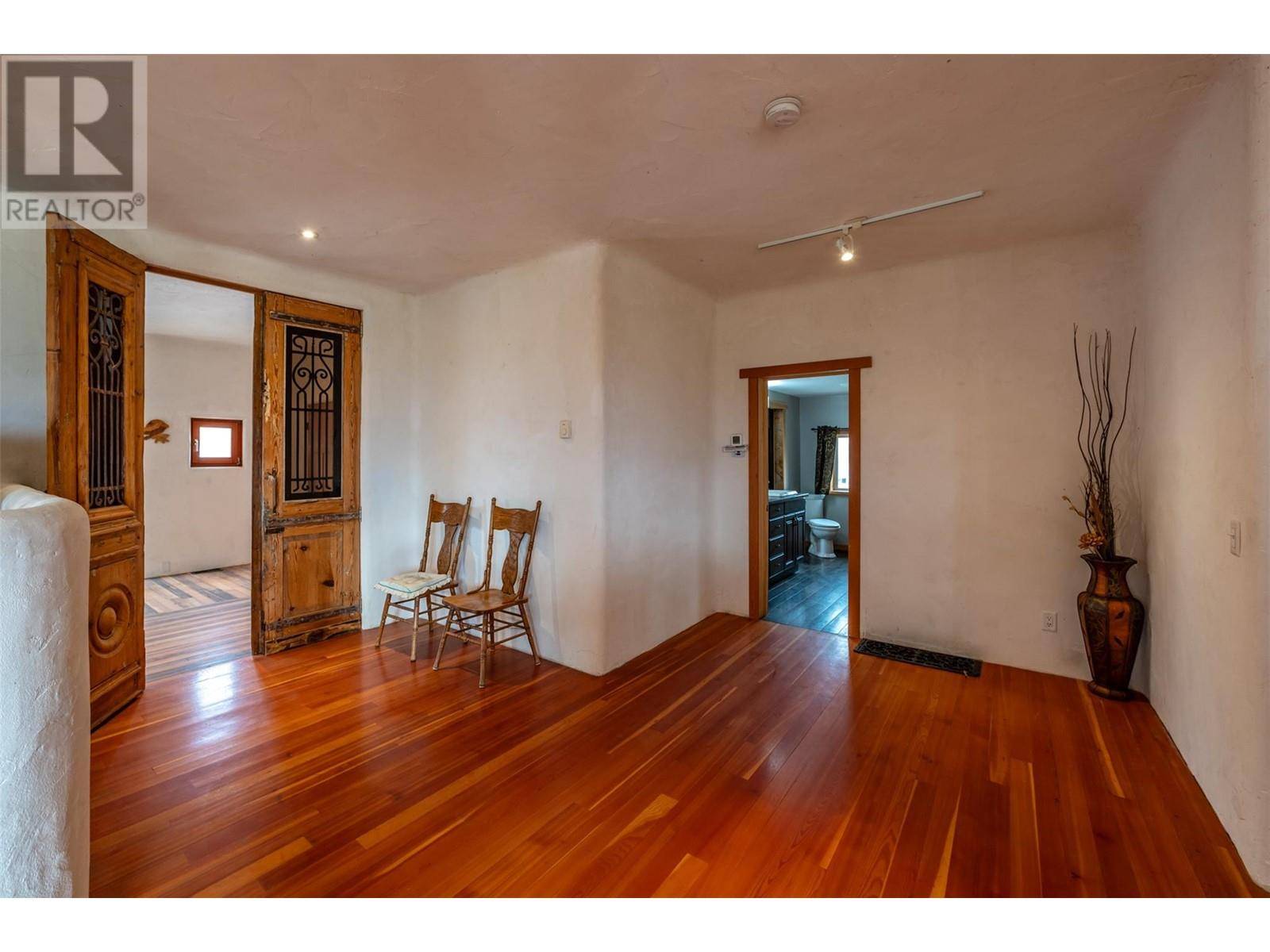 Cawston, BC V0X1C1,510 BEECROFT RIVER Road