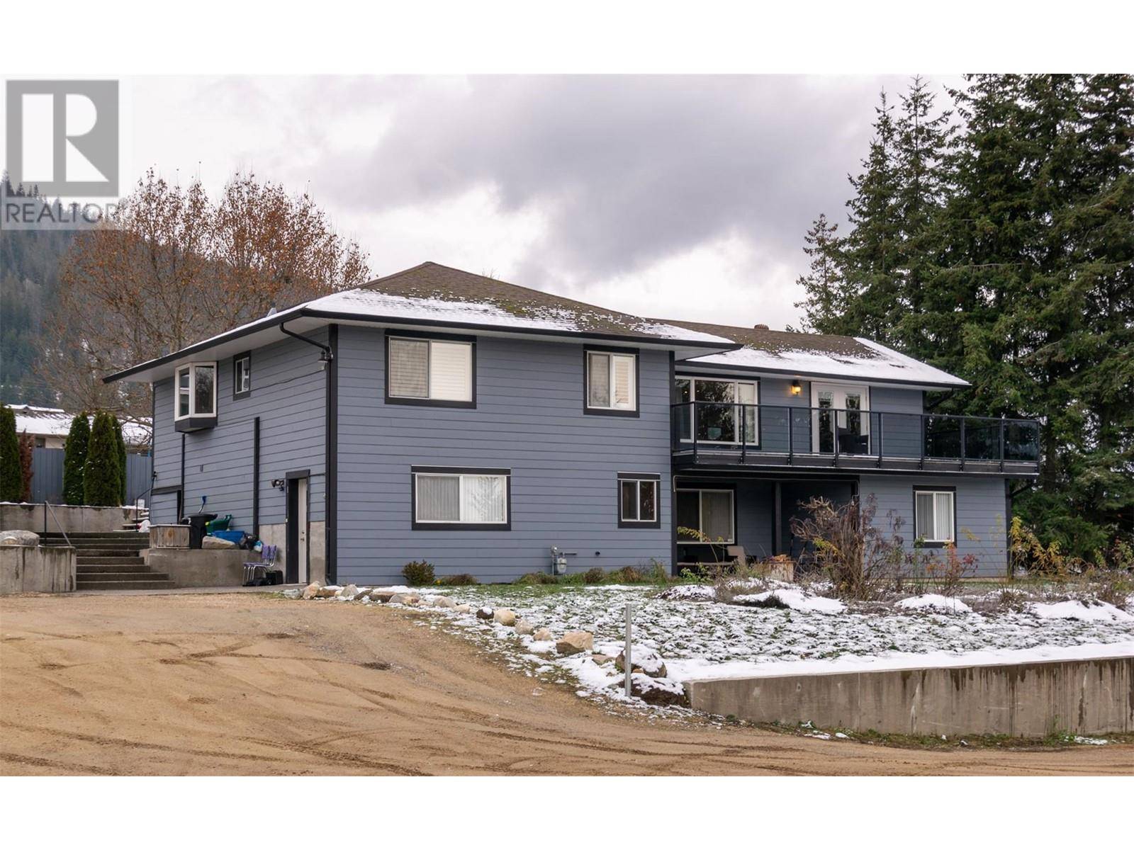 Salmon Arm, BC V1E2G7,1350 13 Avenue SE