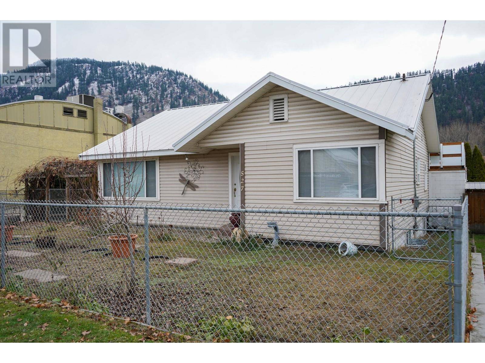 Chase, BC V0E1M0,527 SHUSWAP Avenue