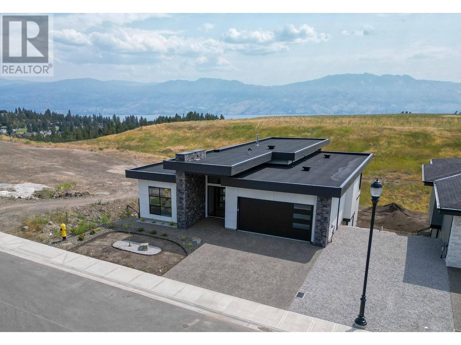 West Kelowna, BC V4T0E3,2537 Pinnacle Ridge Drive