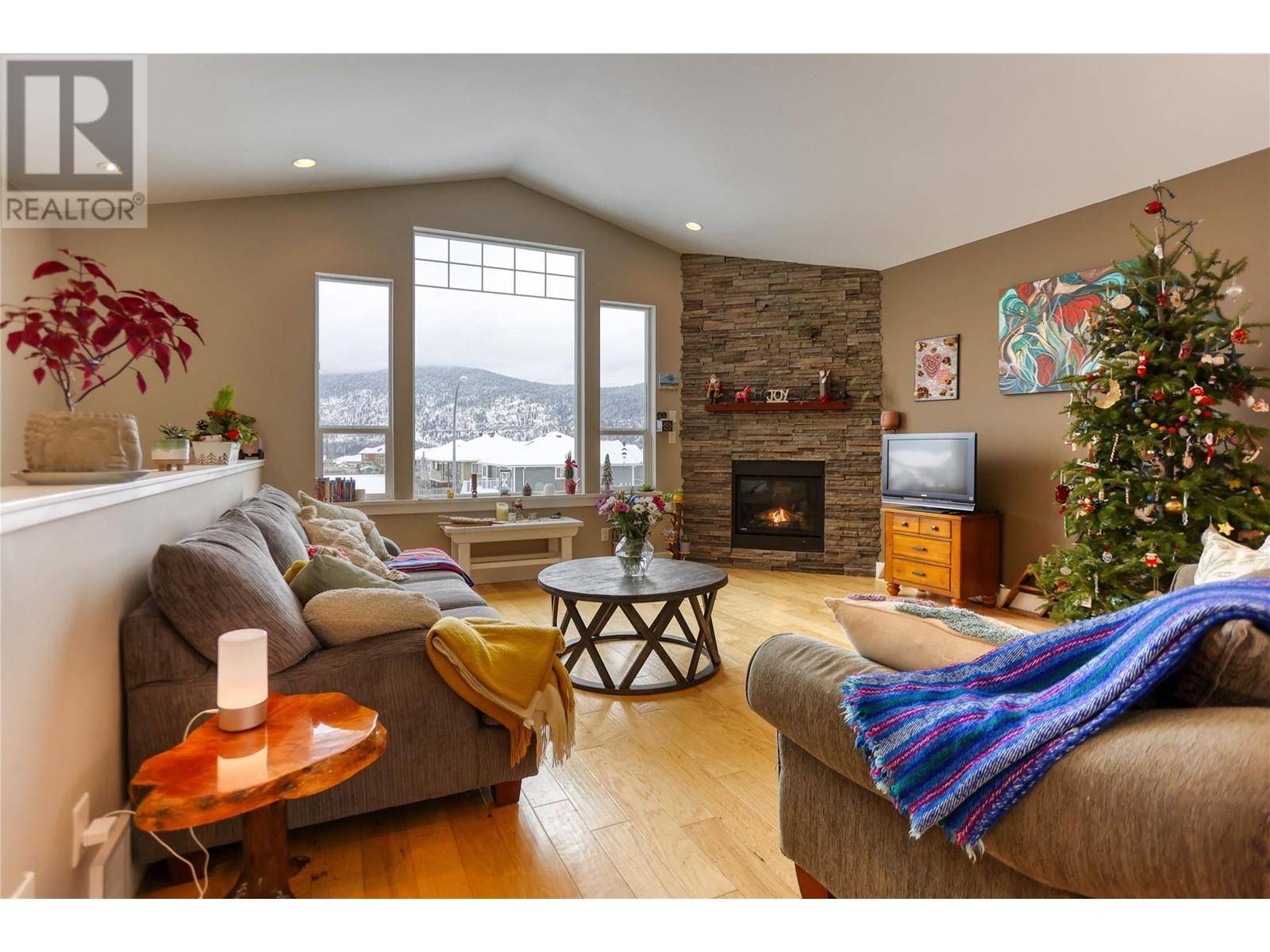 Castlegar, BC V1N4X7,4104 16th Avenue