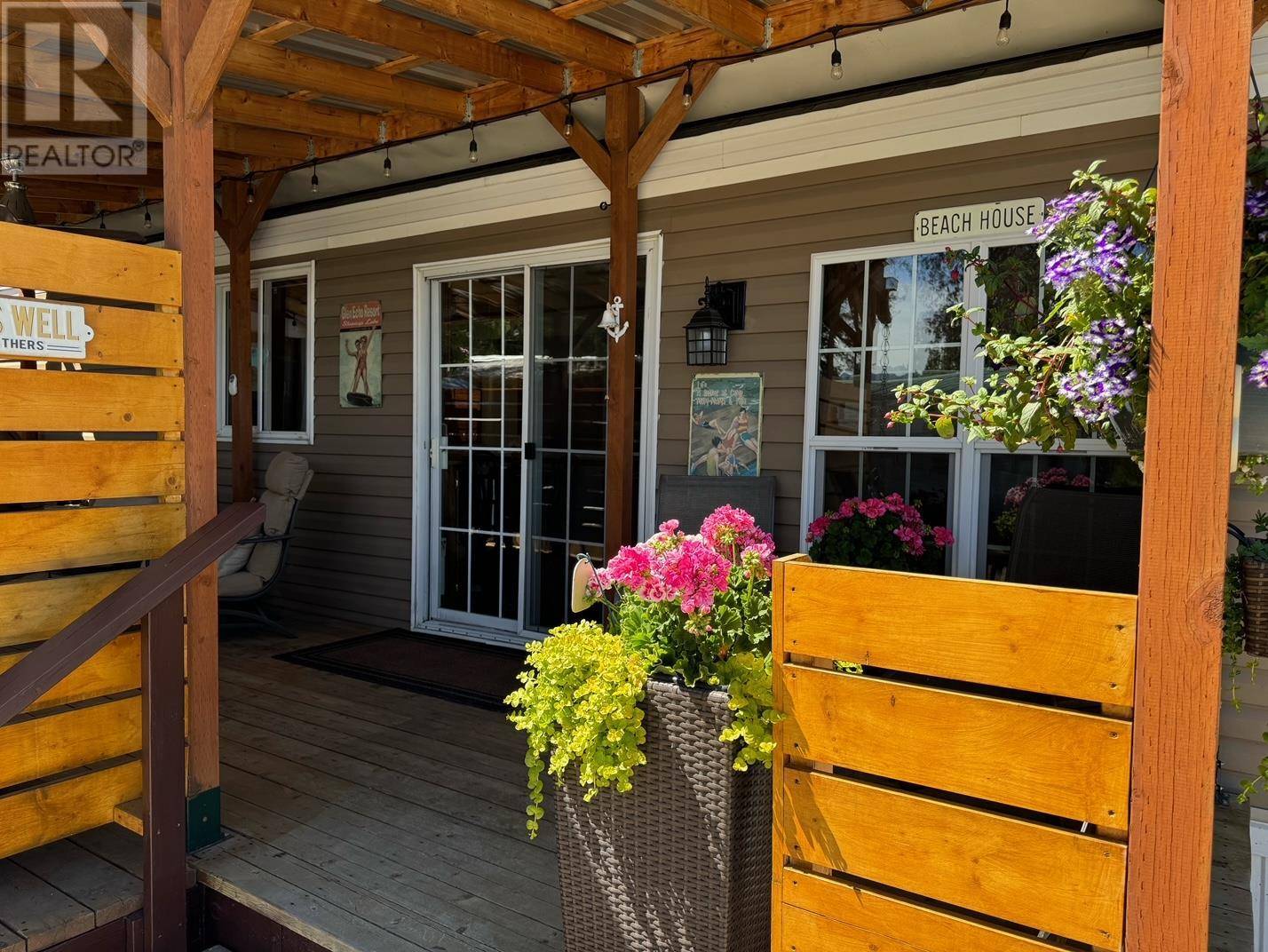 Salmon Arm, BC V1E4M2,6592 Trans Canada HWY #8