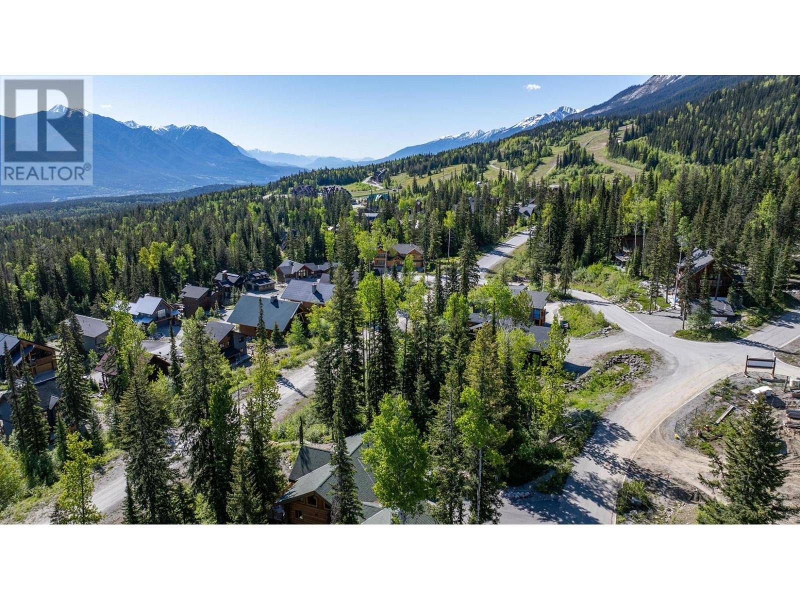 Golden, BC V0A1H1,Lot 3 THOMPSON Crescent