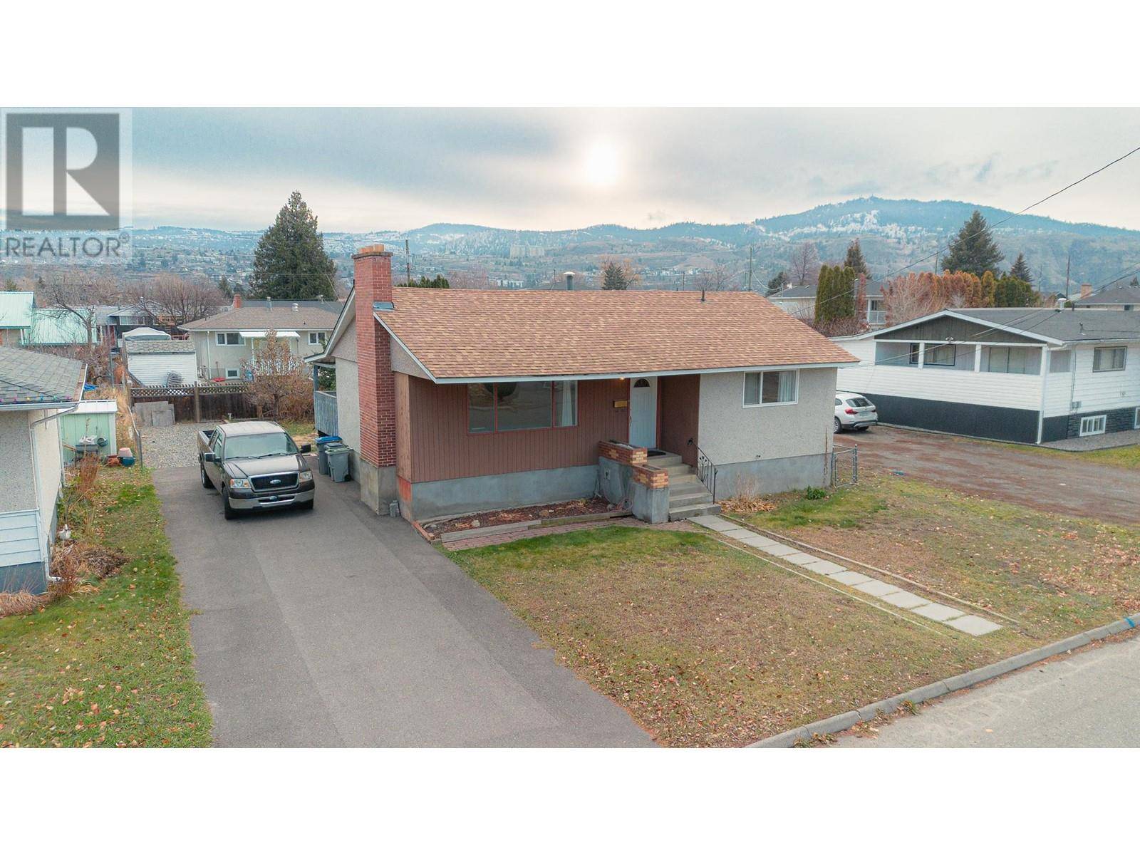 Kamloops, BC V2B1K8,332 Oak Road