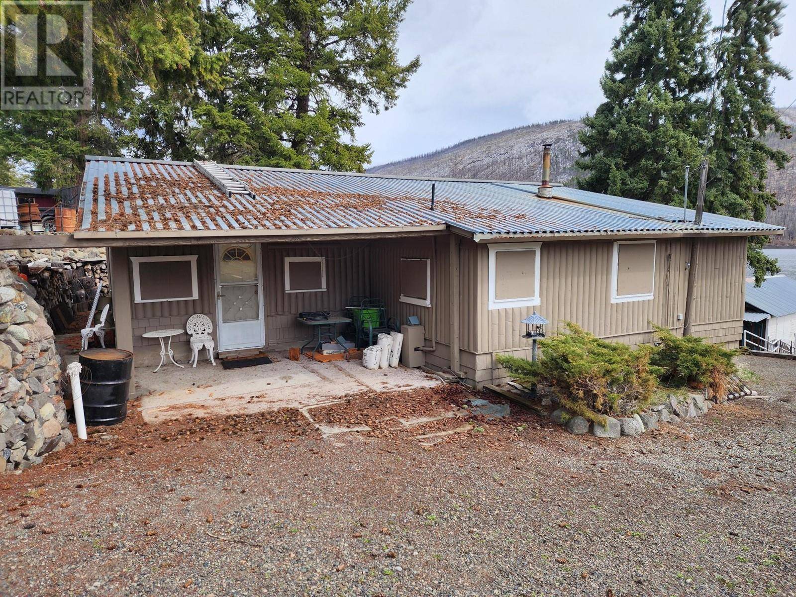 Loon Lake, BC V0K1H1,2424 LOON LAKE Road