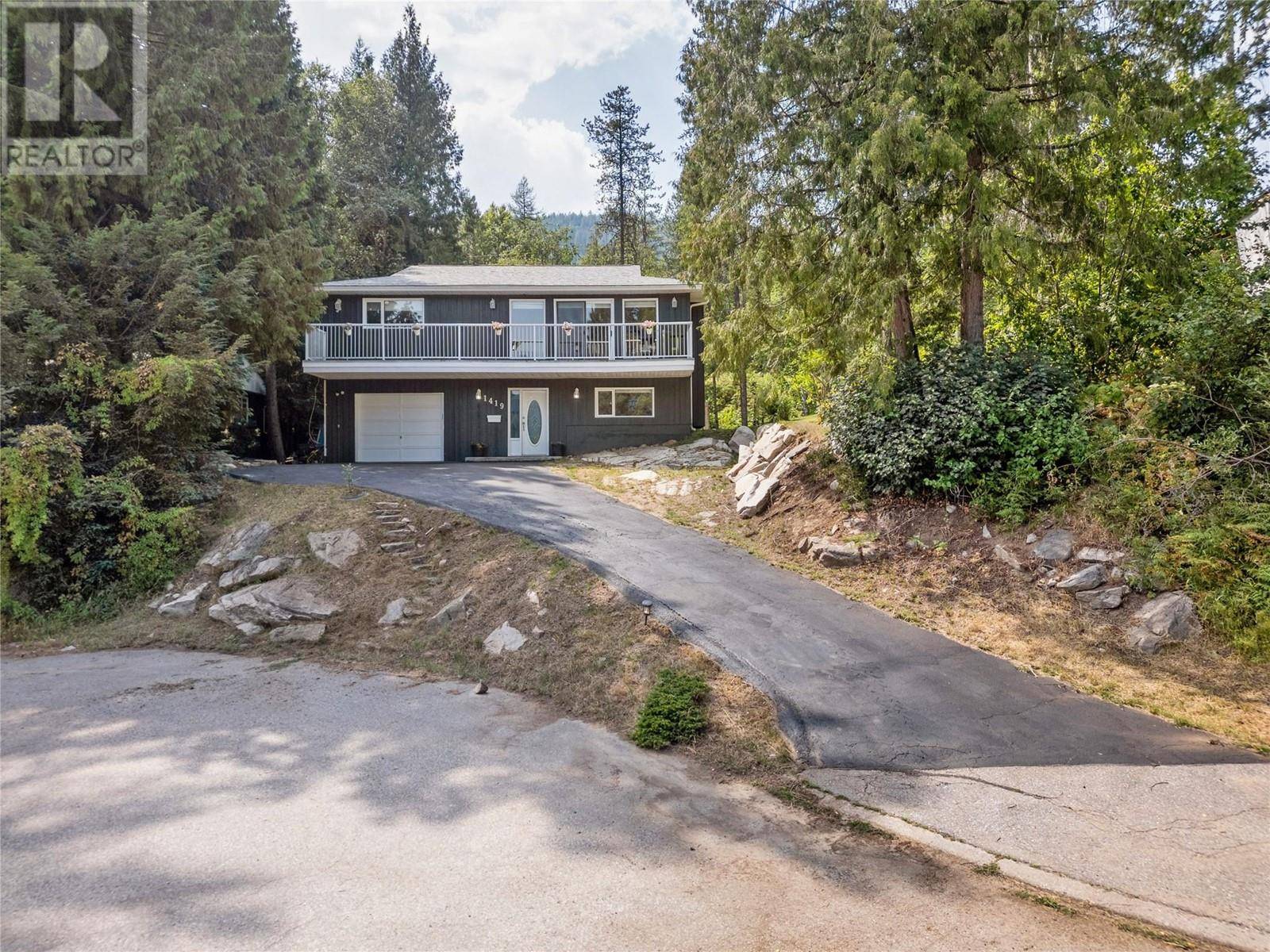 Castlegar, BC V1N3V8,1419 HIGHLAND Drive