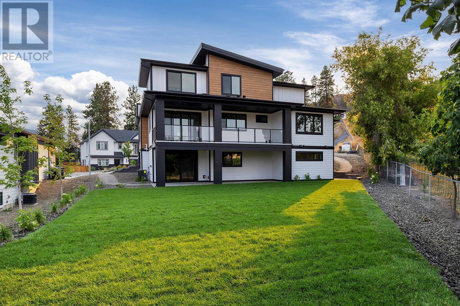 West Kelowna, BC V1Z0A6,1054 Oak Barrel Place