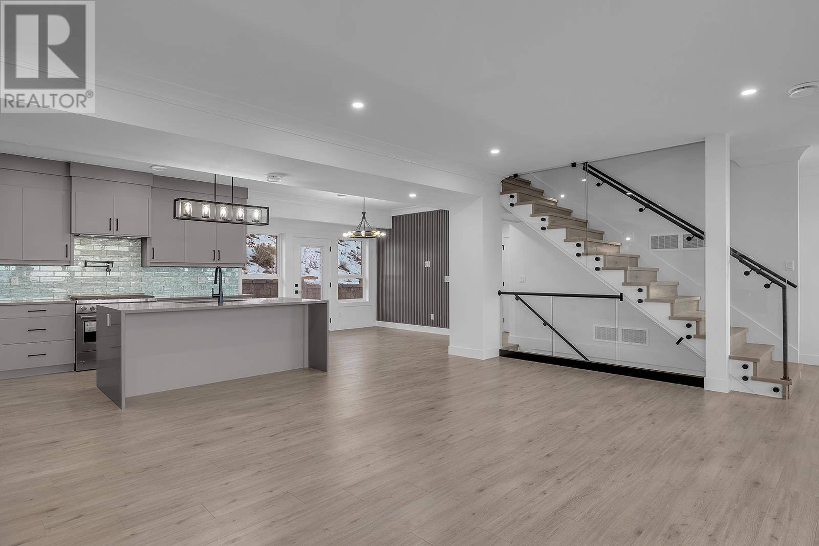 West Kelowna, BC V4T1A3,3576 Silver Way