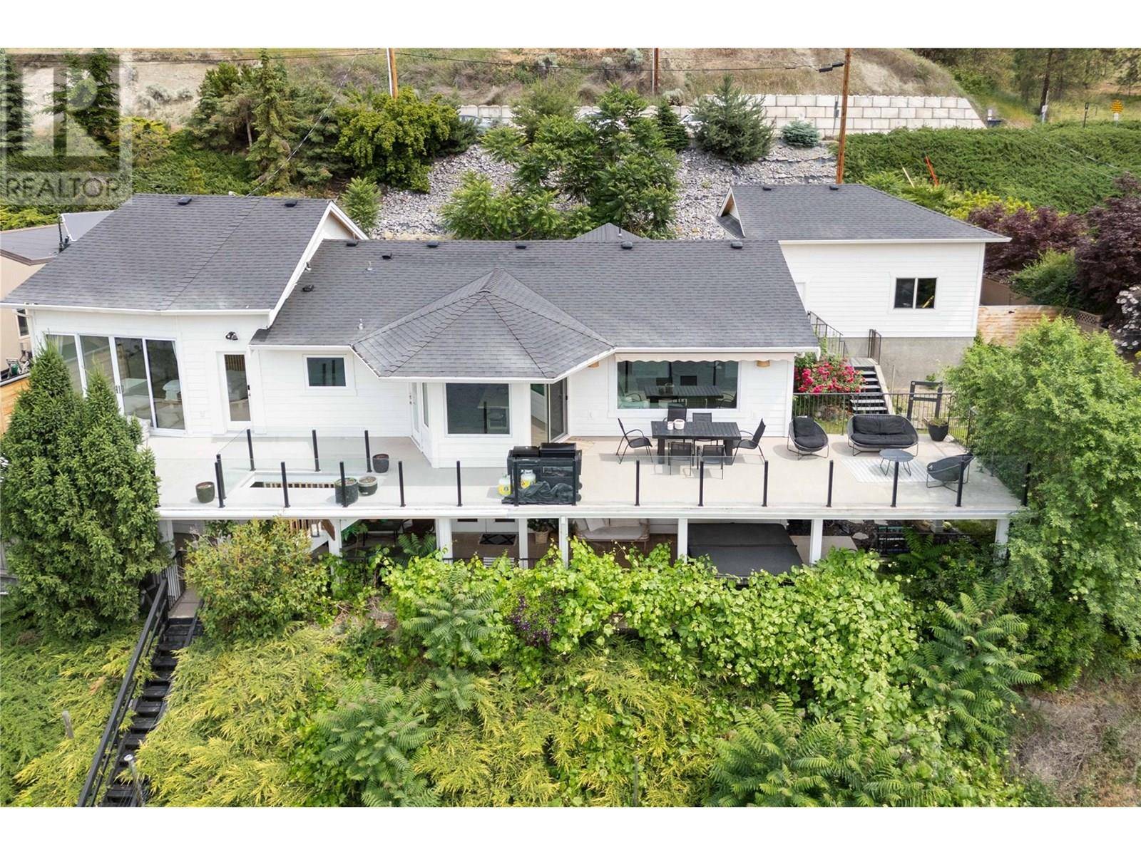Kelowna, BC V1V2C3,1876 Dewdney Road